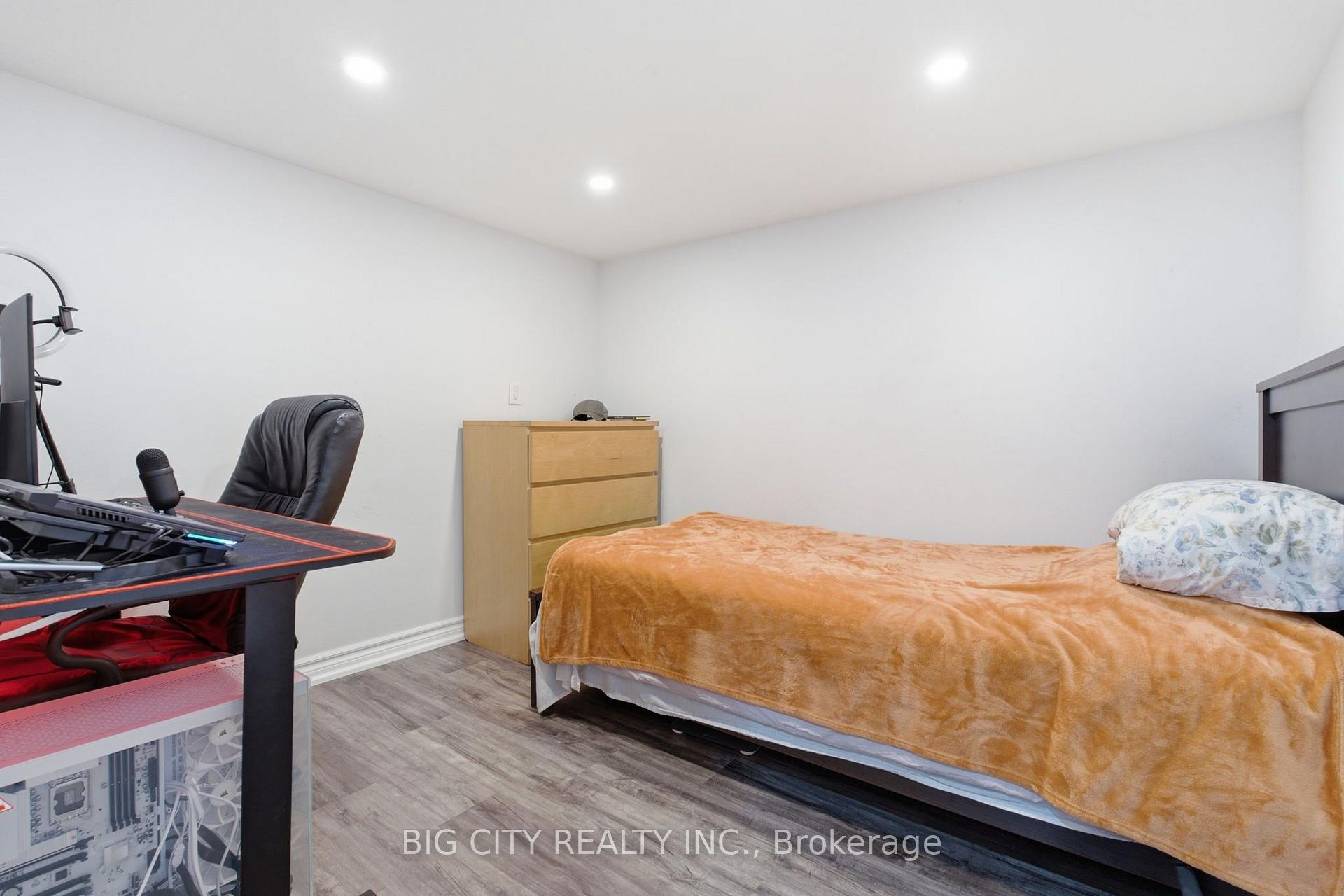 Photo 25 of 261 Clarke Street, Oshawa, Central — HOMEH