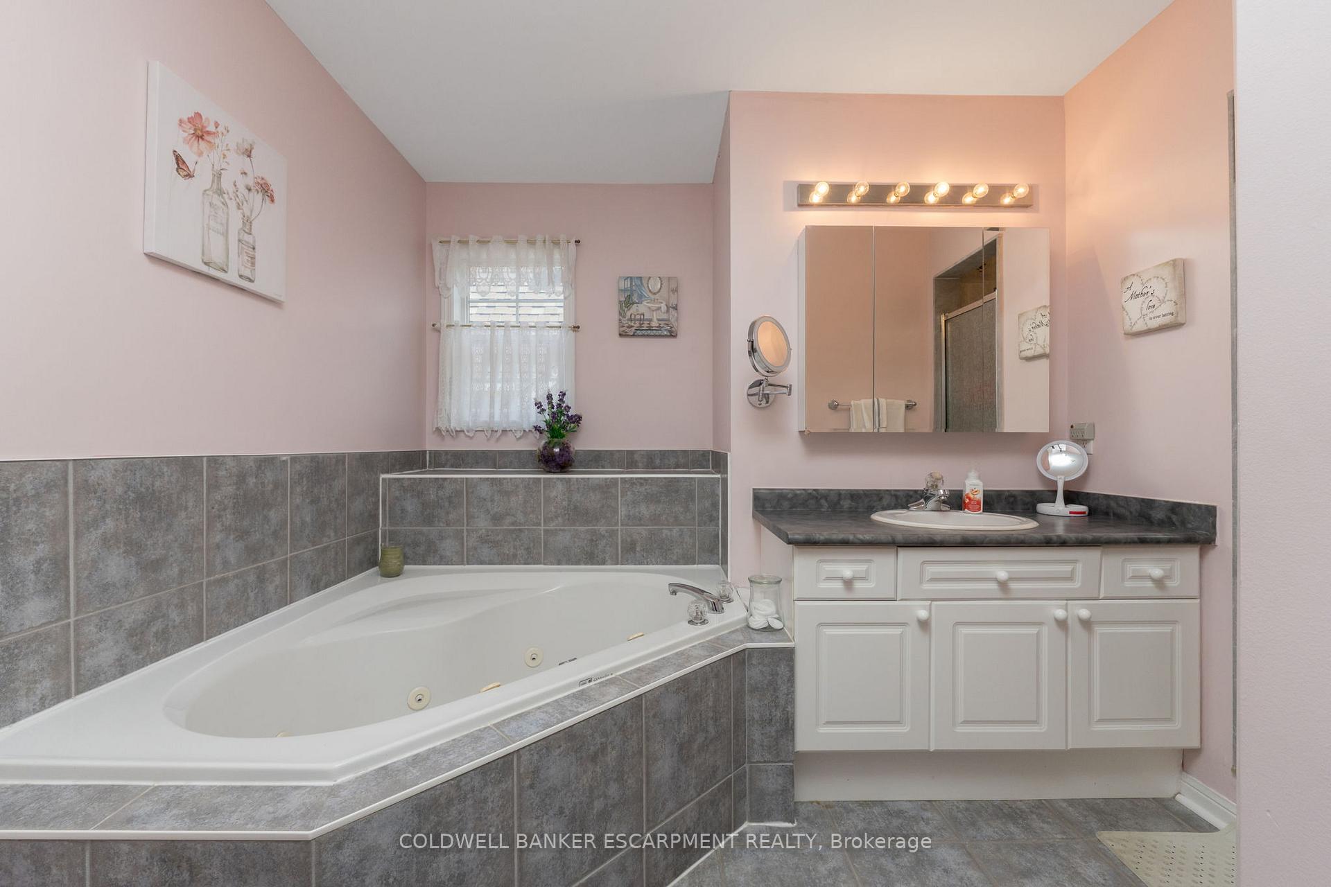 Photo 30 of 593 Caverhill Crescent, Milton, Clarke — HOMEH