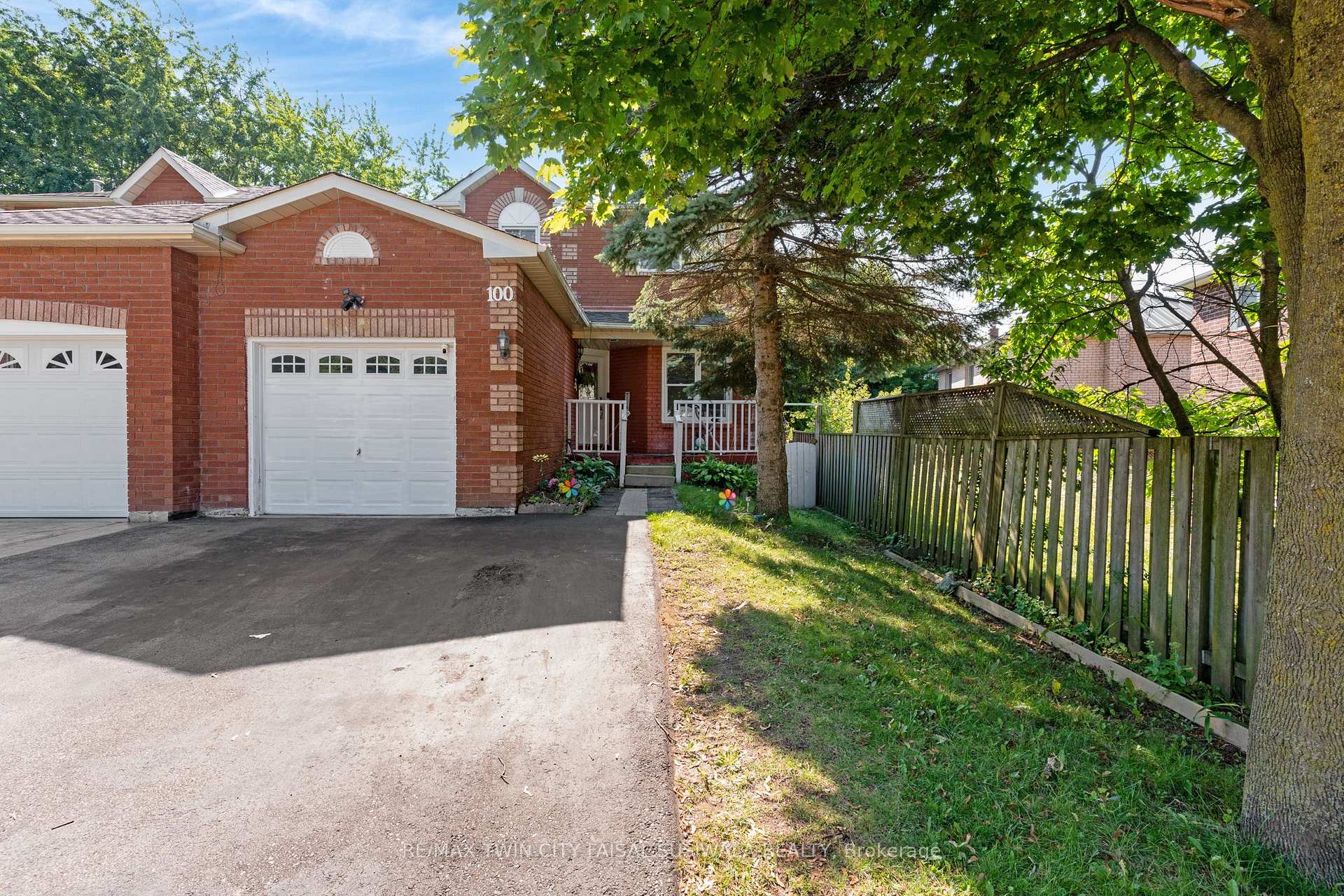 Photo 2 of 100 Anglerock Drive, Cambridge, Fiddlesticks — HOMEH