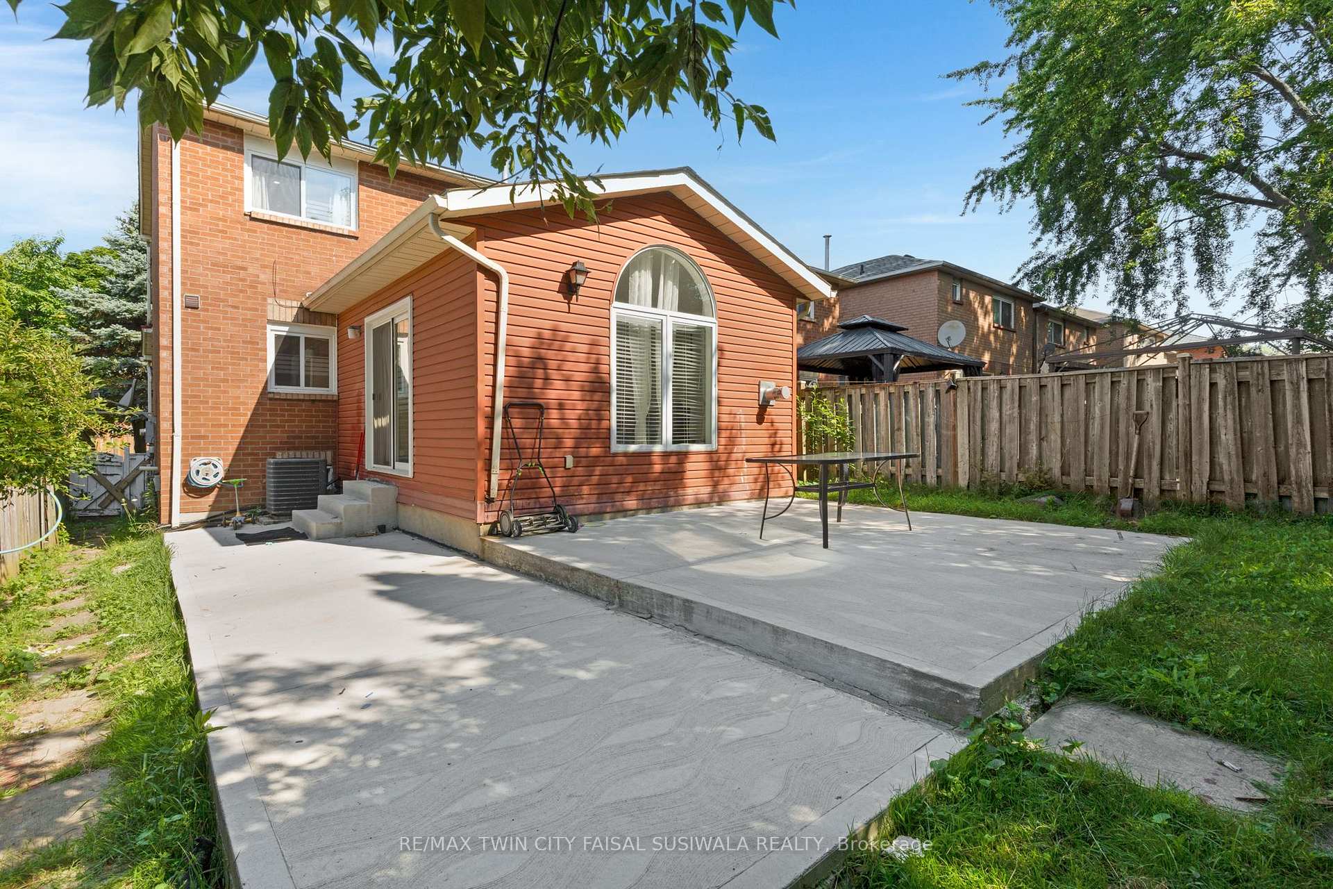 Photo 3 of 100 Anglerock Drive, Cambridge, Fiddlesticks — HOMEH