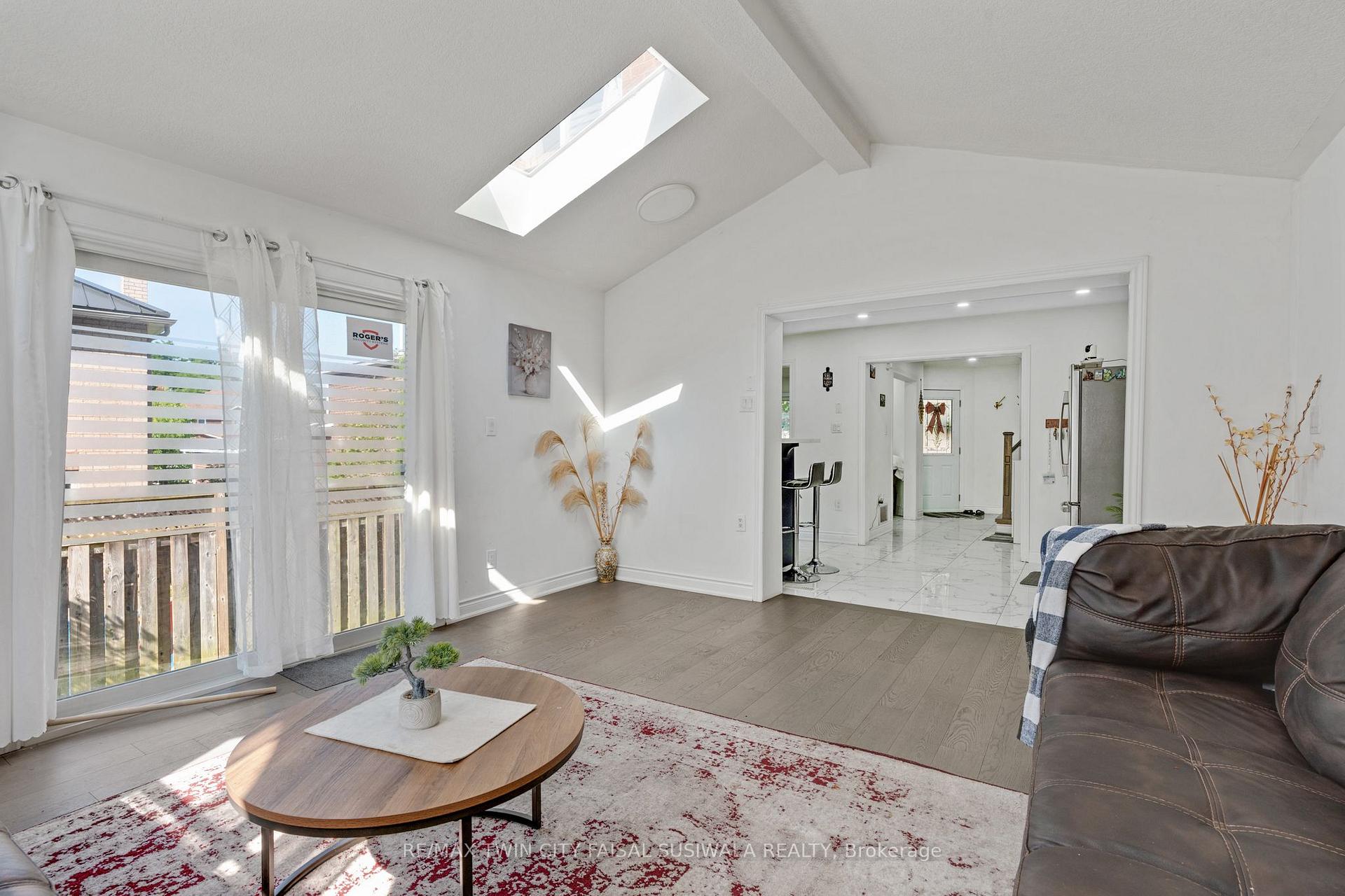 Photo 14 of 100 Anglerock Drive, Cambridge, Fiddlesticks — HOMEH