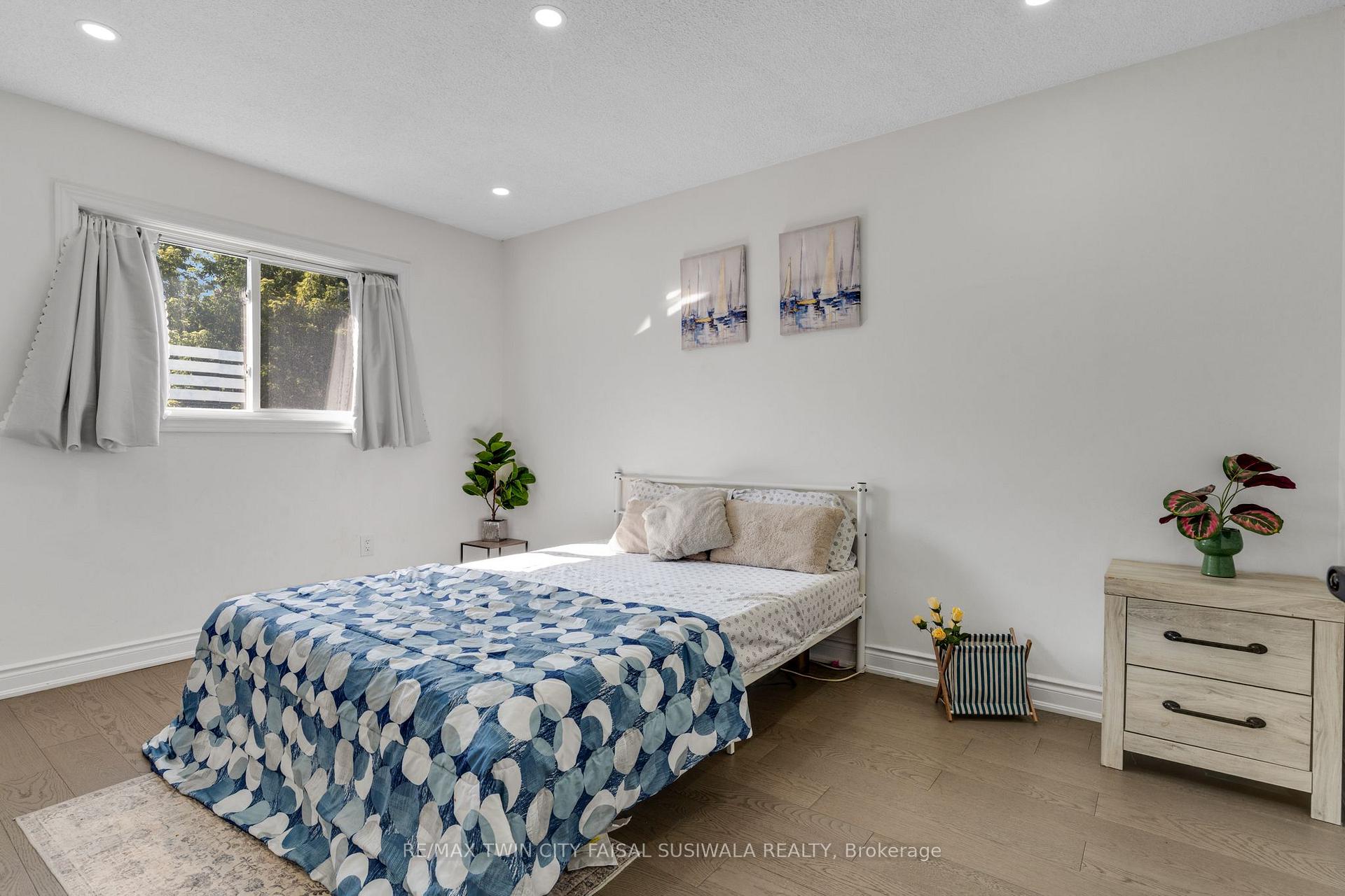 Photo 17 of 100 Anglerock Drive, Cambridge, Fiddlesticks — HOMEH