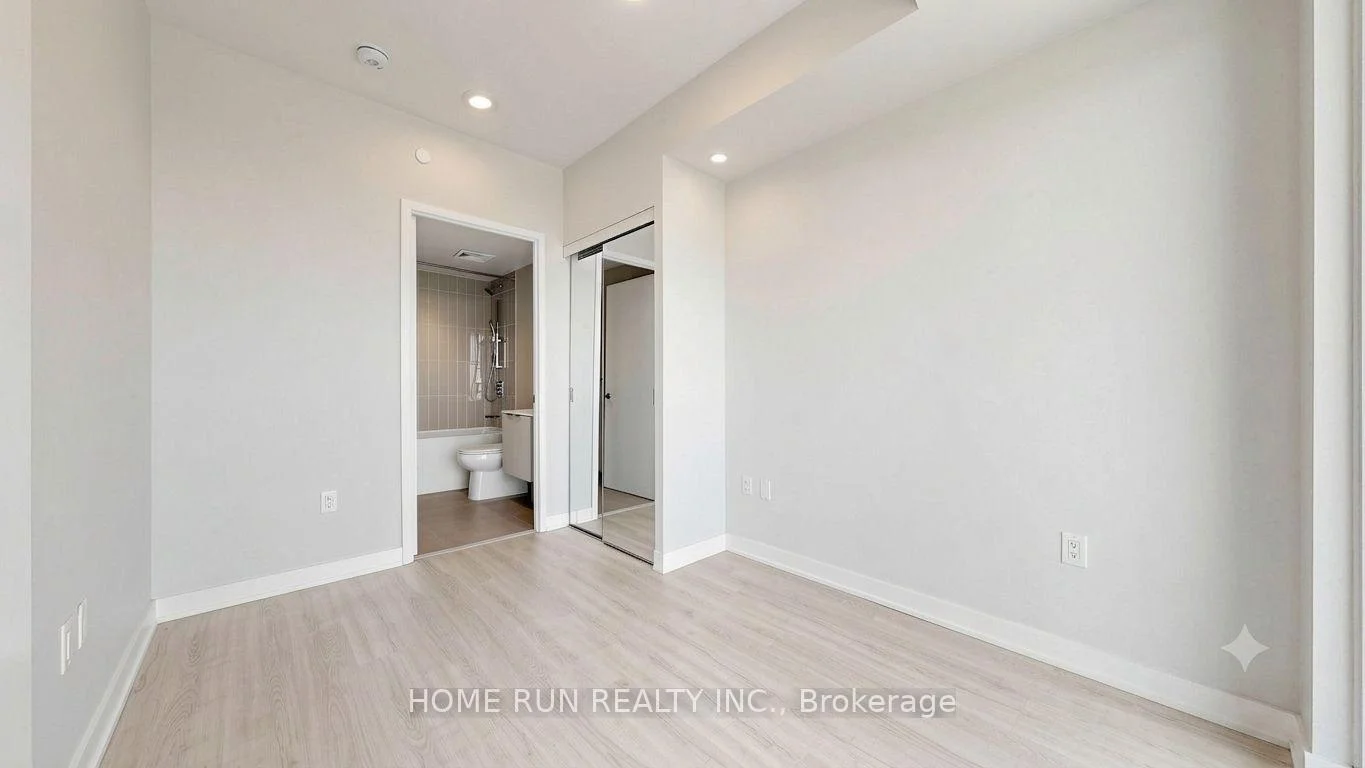 Photo 23 of Unit 1707, 3883 Quartz Road, Mississauga, City Centre — HOMEH