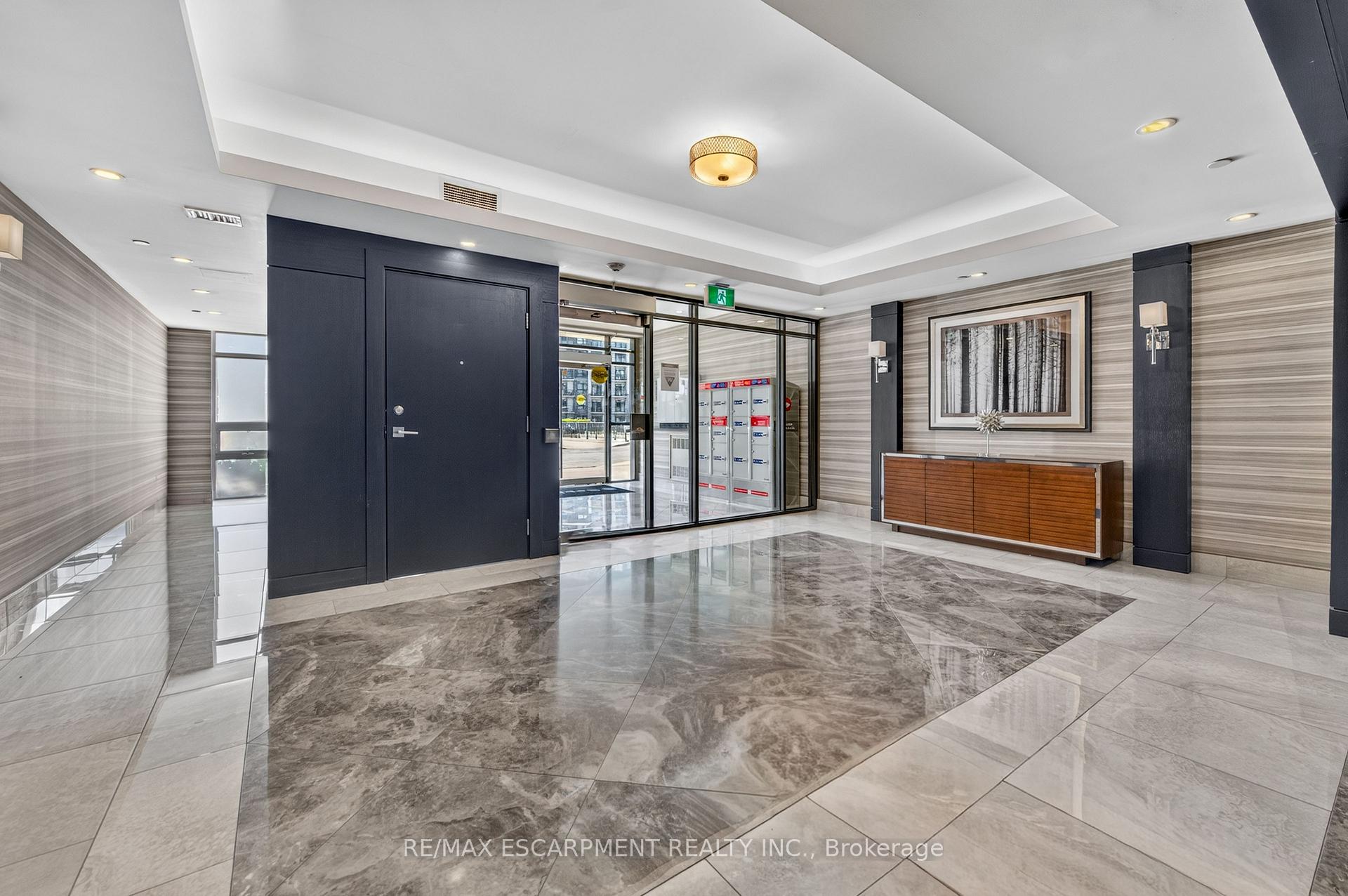 Photo 7 of Unit 123, 101 Shoreview Place, Hamilton, Lakeshore — HOMEH