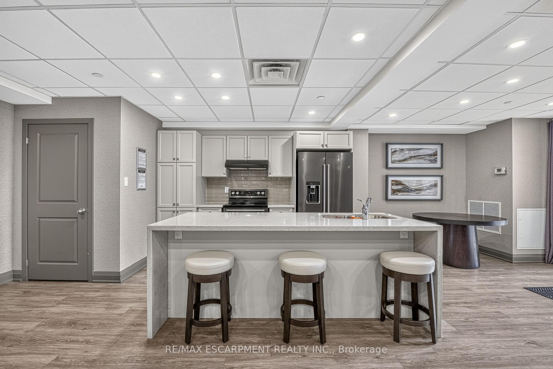 Photo 30 of Unit 123, 101 Shoreview Place, Hamilton, Lakeshore — HOMEH