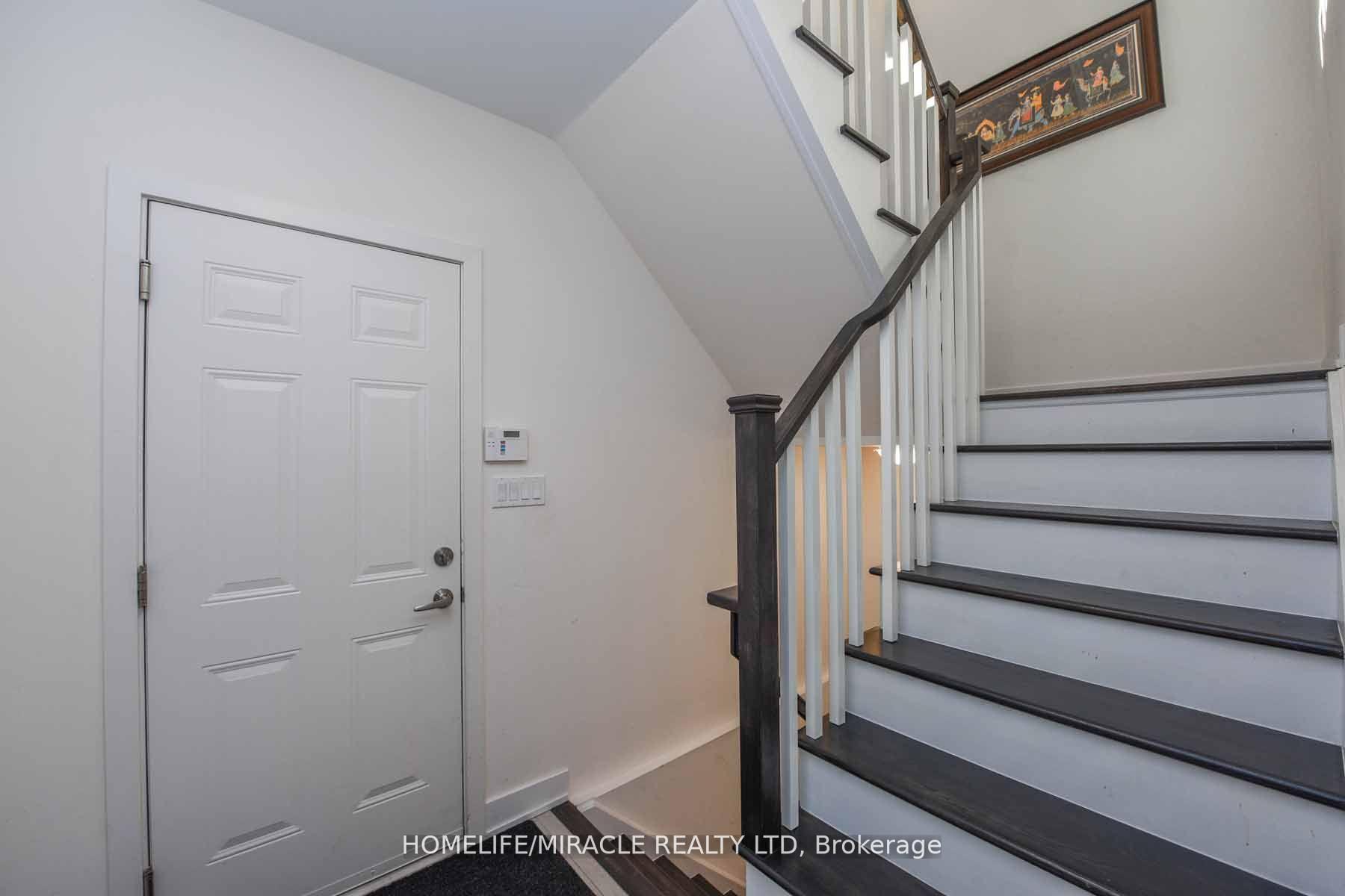 Photo 5 of 183 Carpaccio Avenue, Vaughan, Vellore Village — HOMEH