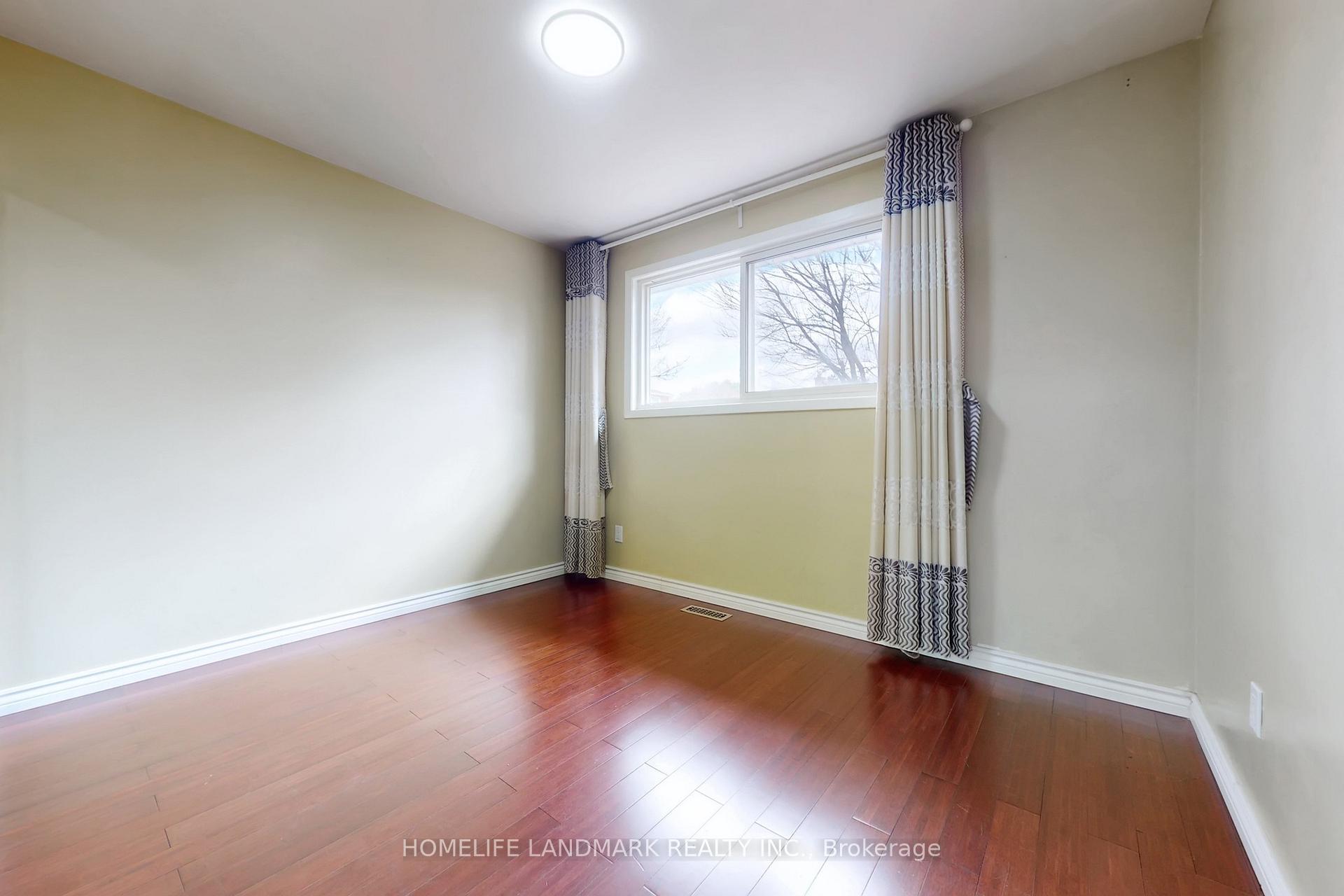 Photo 13 of 225 Pineway Boulevard, North York, Bayview Woods-Steeles — HOMEH