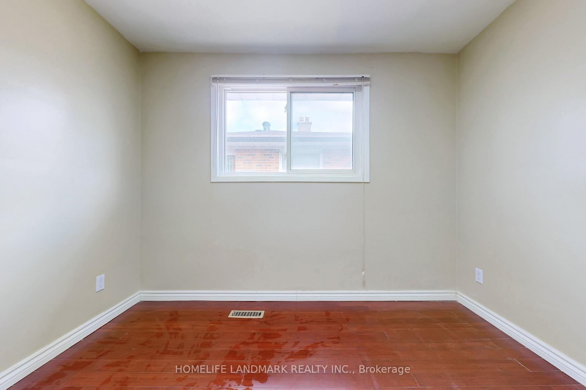 Photo 15 of 225 Pineway Boulevard, North York, Bayview Woods-Steeles — HOMEH
