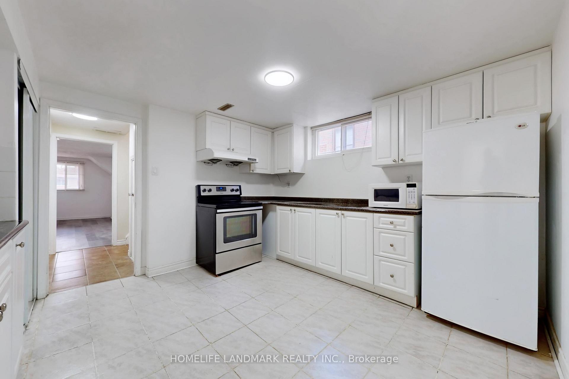 Photo 22 of 225 Pineway Boulevard, North York, Bayview Woods-Steeles — HOMEH