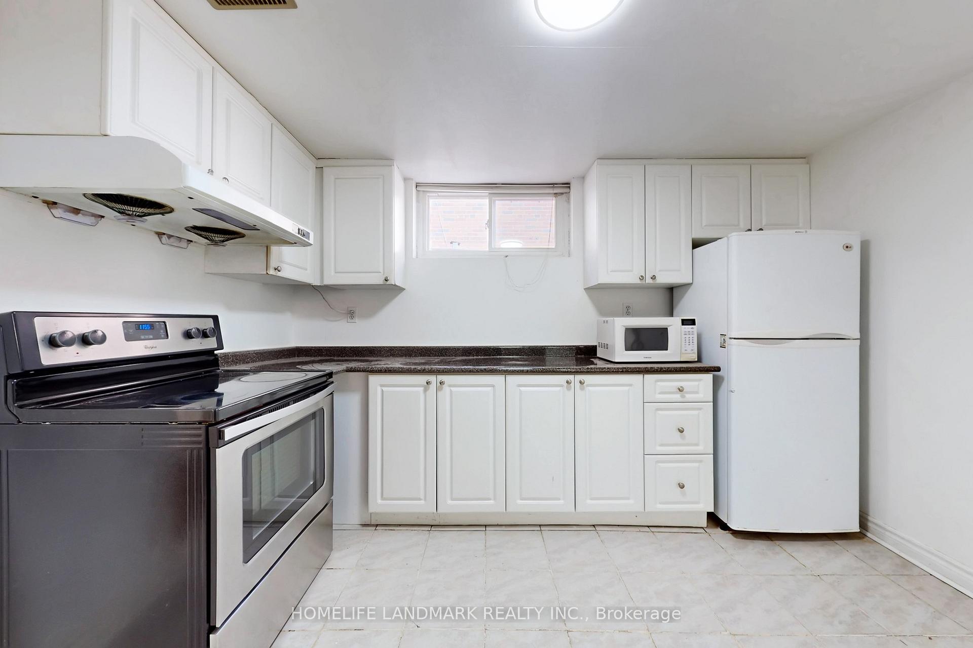 Photo 24 of 225 Pineway Boulevard, North York, Bayview Woods-Steeles — HOMEH