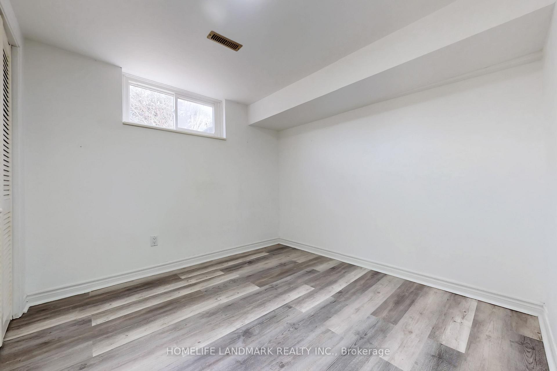 Photo 28 of 225 Pineway Boulevard, North York, Bayview Woods-Steeles — HOMEH