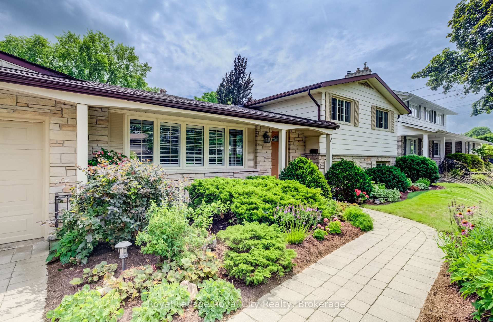 Photo 1 of 24 Maplewood Drive, Guelph, Dovercliffe Park/Old University — HOMEH