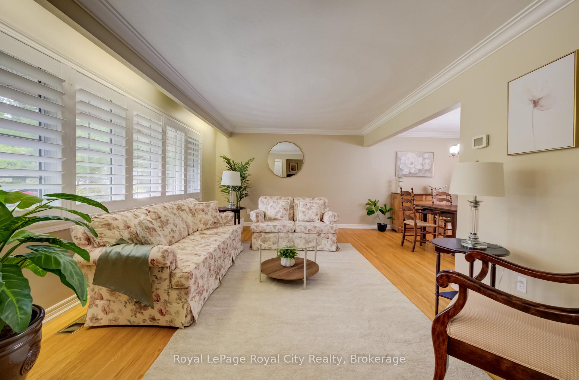 Photo 5 of 24 Maplewood Drive, Guelph, Dovercliffe Park/Old University — HOMEH