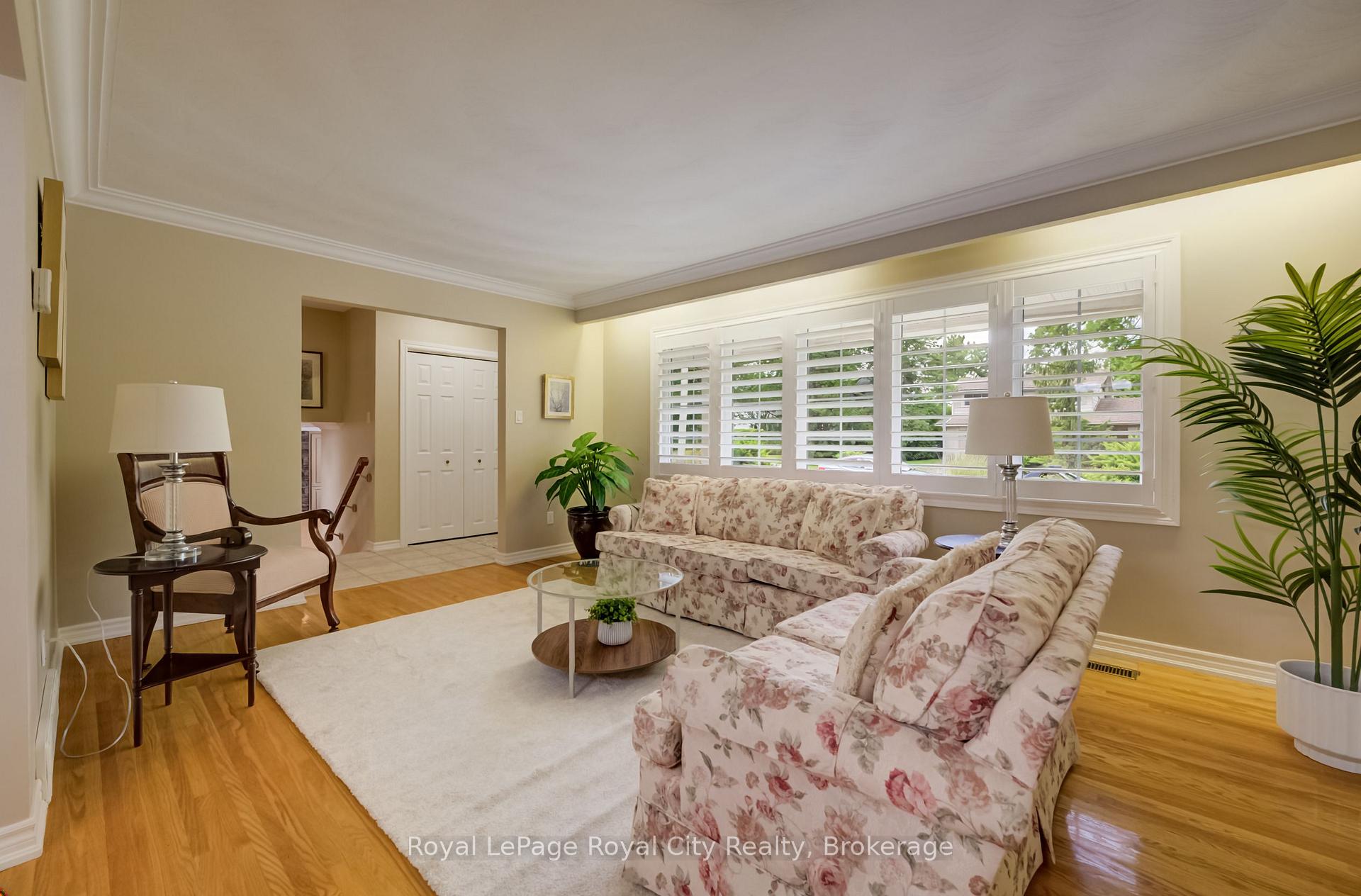 Photo 6 of 24 Maplewood Drive, Guelph, Dovercliffe Park/Old University — HOMEH