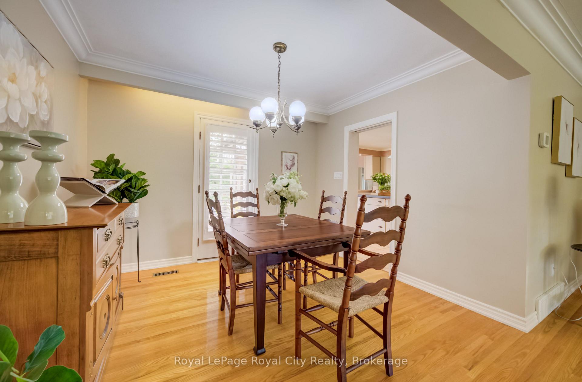 Photo 7 of 24 Maplewood Drive, Guelph, Dovercliffe Park/Old University — HOMEH