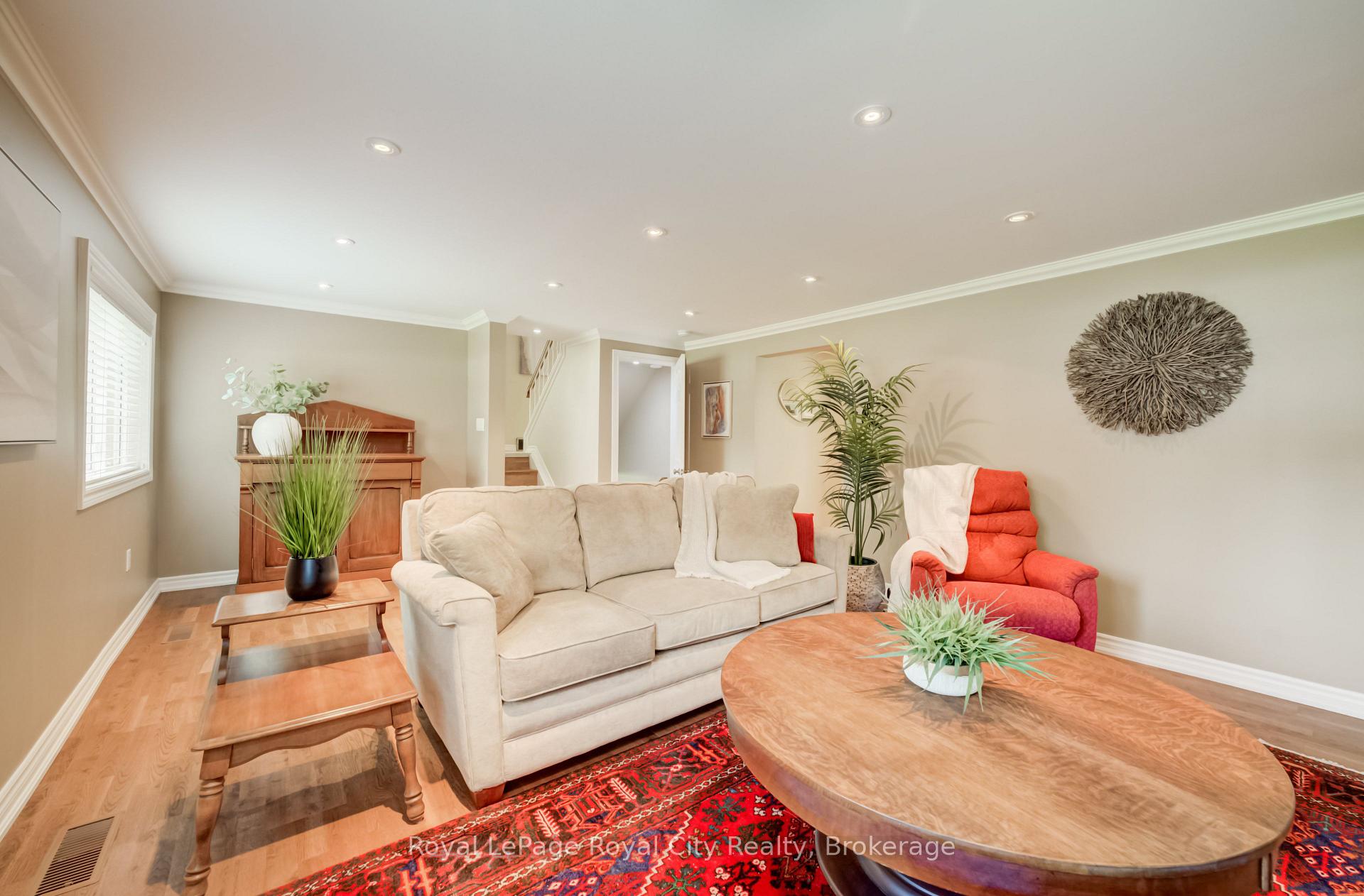 Photo 26 of 24 Maplewood Drive, Guelph, Dovercliffe Park/Old University — HOMEH