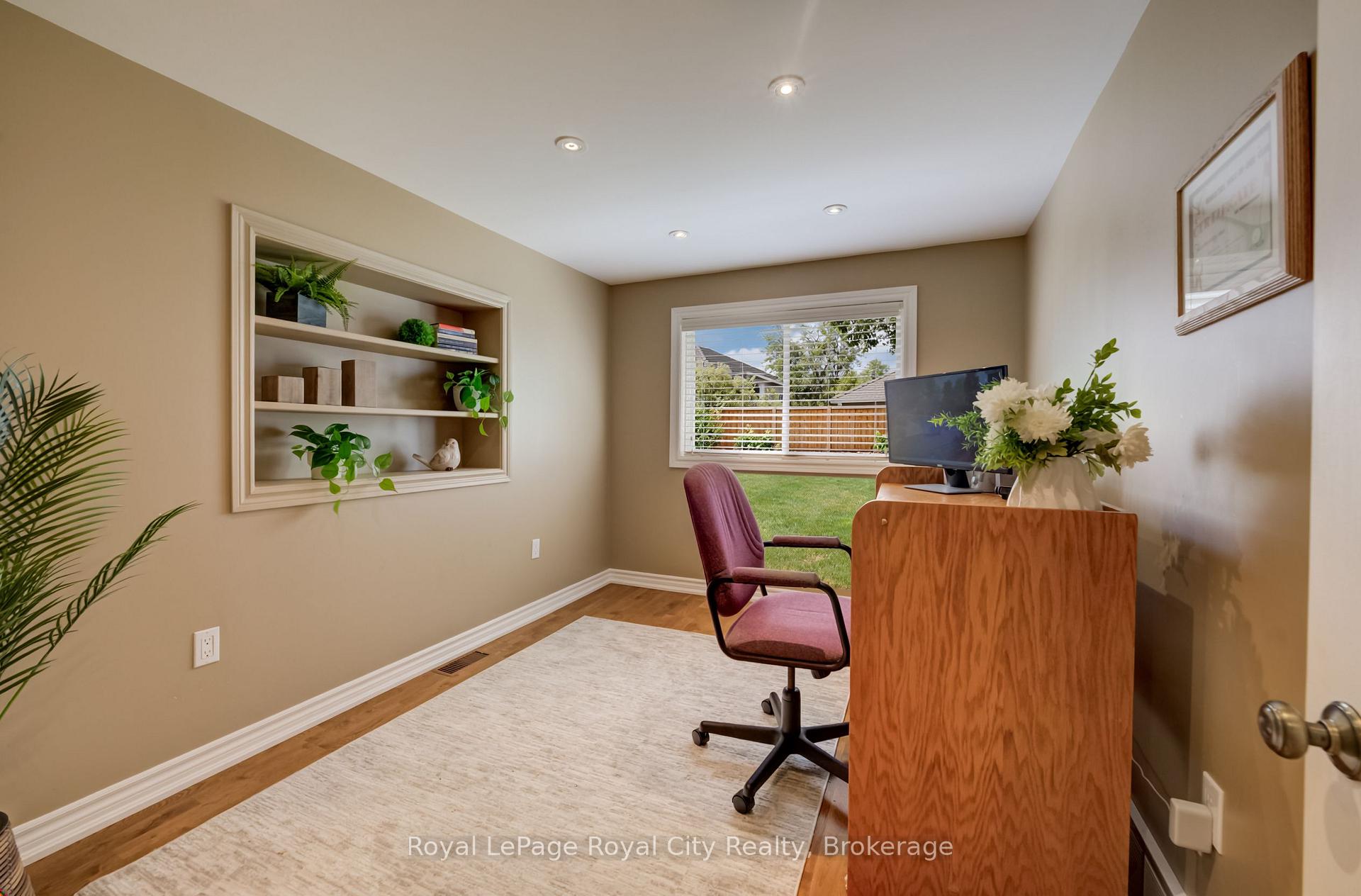 Photo 27 of 24 Maplewood Drive, Guelph, Dovercliffe Park/Old University — HOMEH