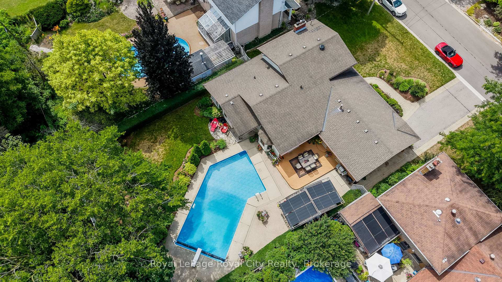 Photo 32 of 24 Maplewood Drive, Guelph, Dovercliffe Park/Old University — HOMEH