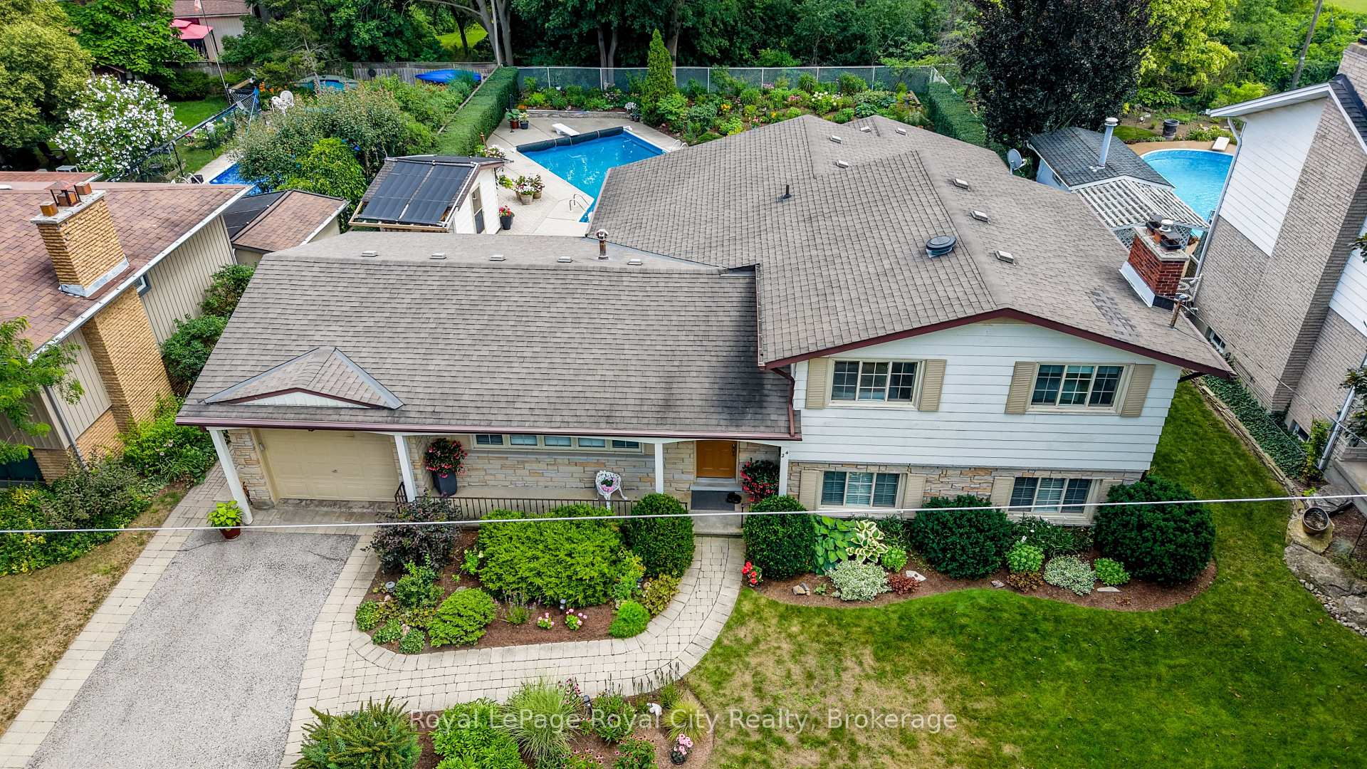 Photo 33 of 24 Maplewood Drive, Guelph, Dovercliffe Park/Old University — HOMEH