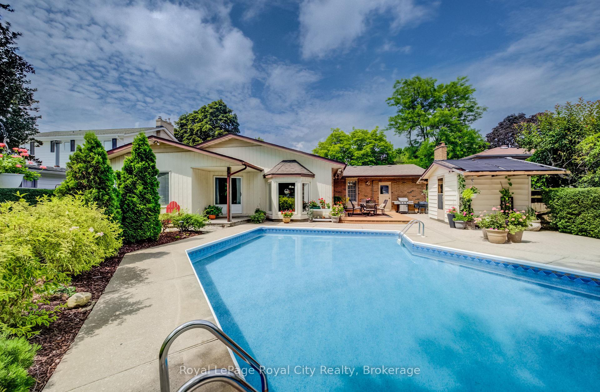 Photo 36 of 24 Maplewood Drive, Guelph, Dovercliffe Park/Old University — HOMEH