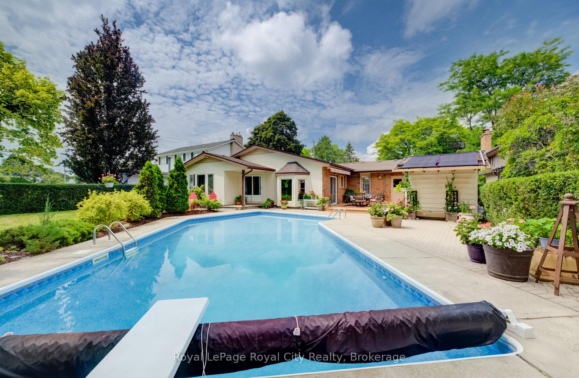 Photo 37 of 24 Maplewood Drive, Guelph, Dovercliffe Park/Old University — HOMEH