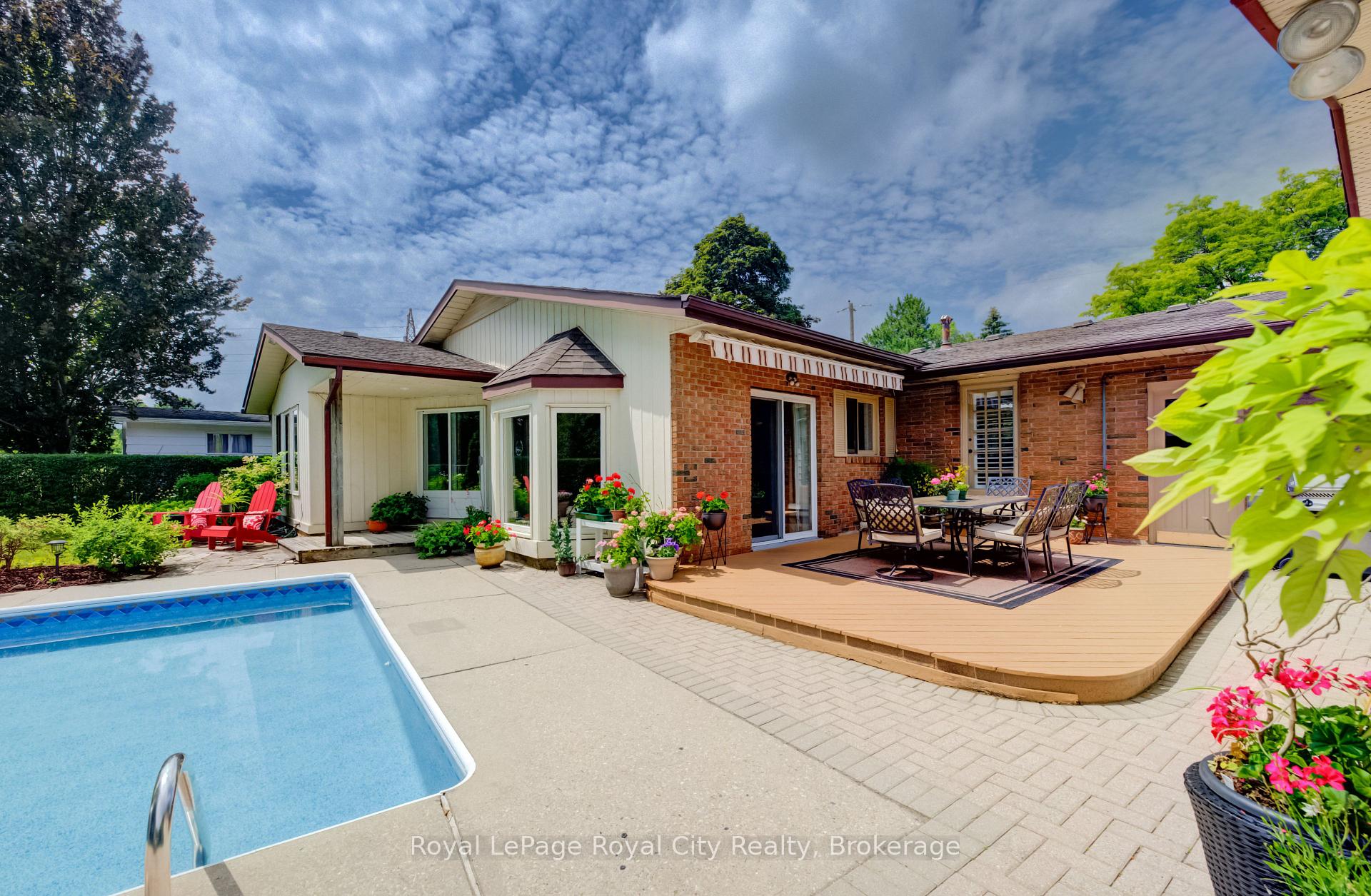 Photo 39 of 24 Maplewood Drive, Guelph, Dovercliffe Park/Old University — HOMEH