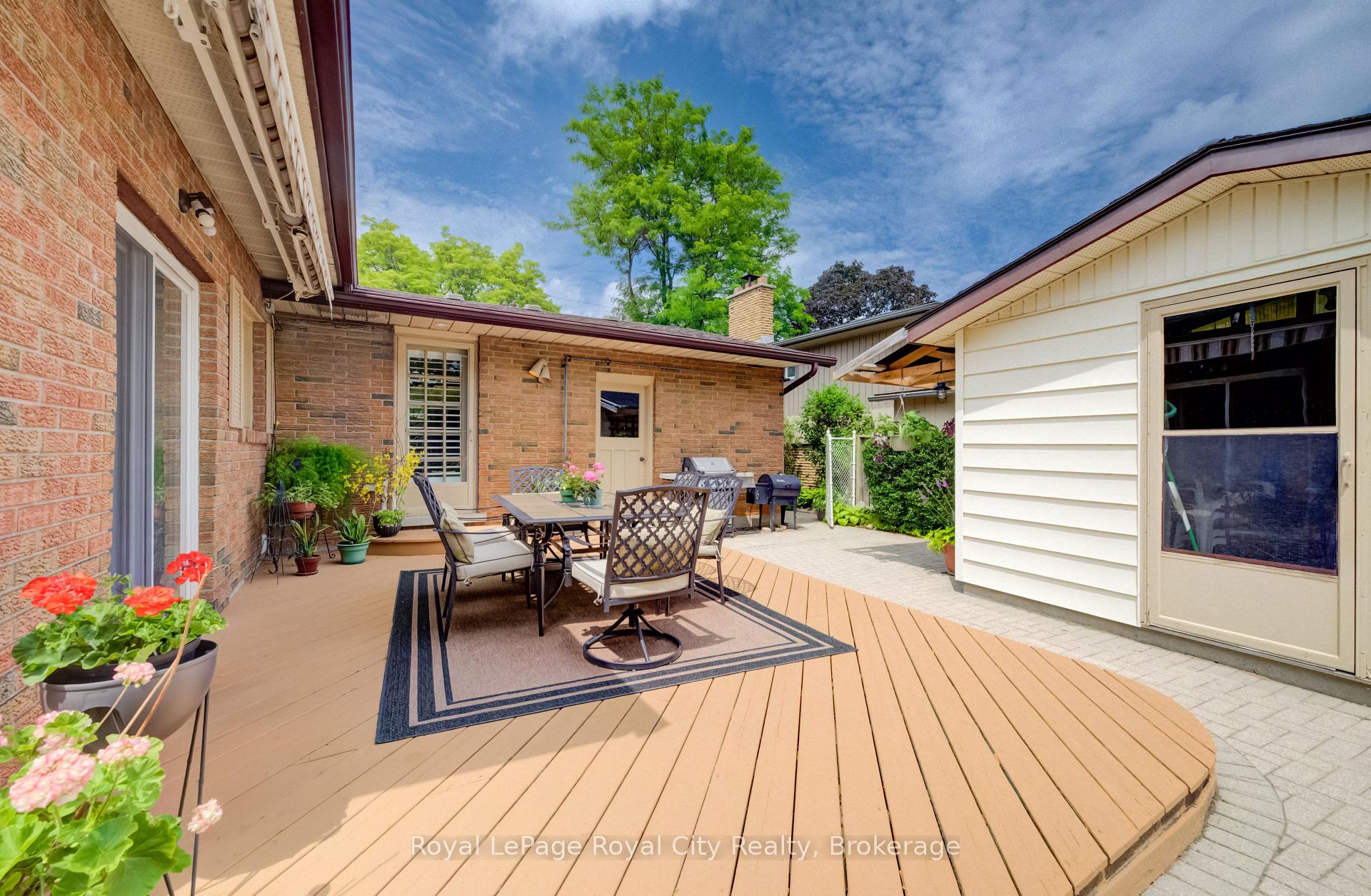 Photo 40 of 24 Maplewood Drive, Guelph, Dovercliffe Park/Old University — HOMEH