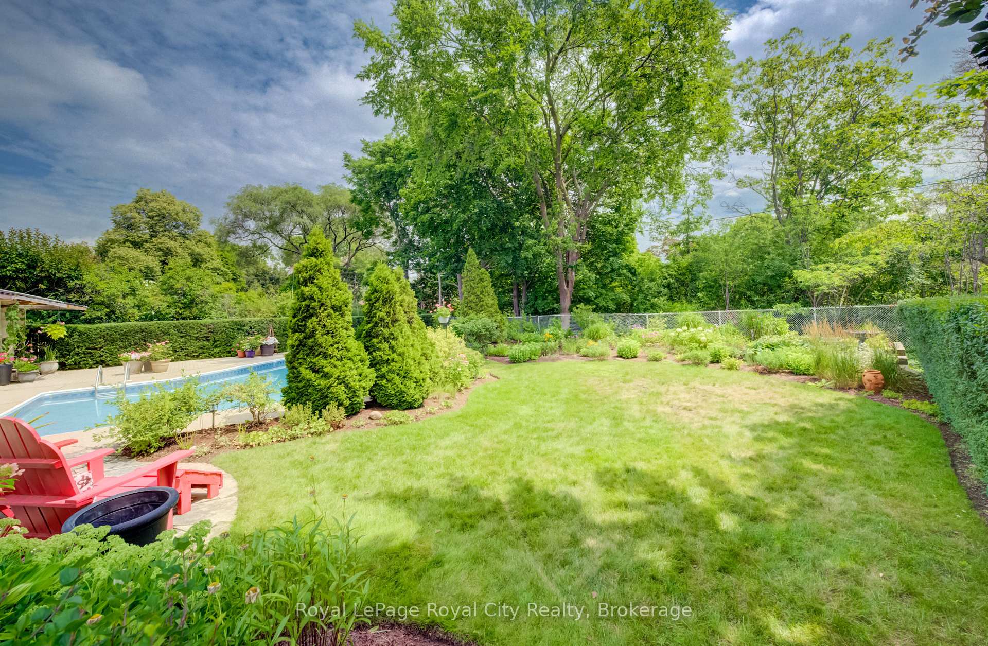 Photo 43 of 24 Maplewood Drive, Guelph, Dovercliffe Park/Old University — HOMEH