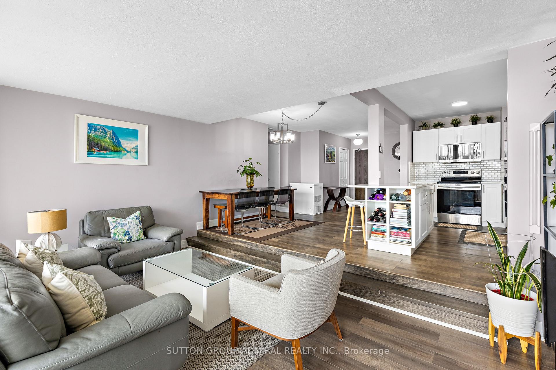 Photo 11 of Unit 513, 1 Four Winds Drive, North York, York University Heights — HOMEH