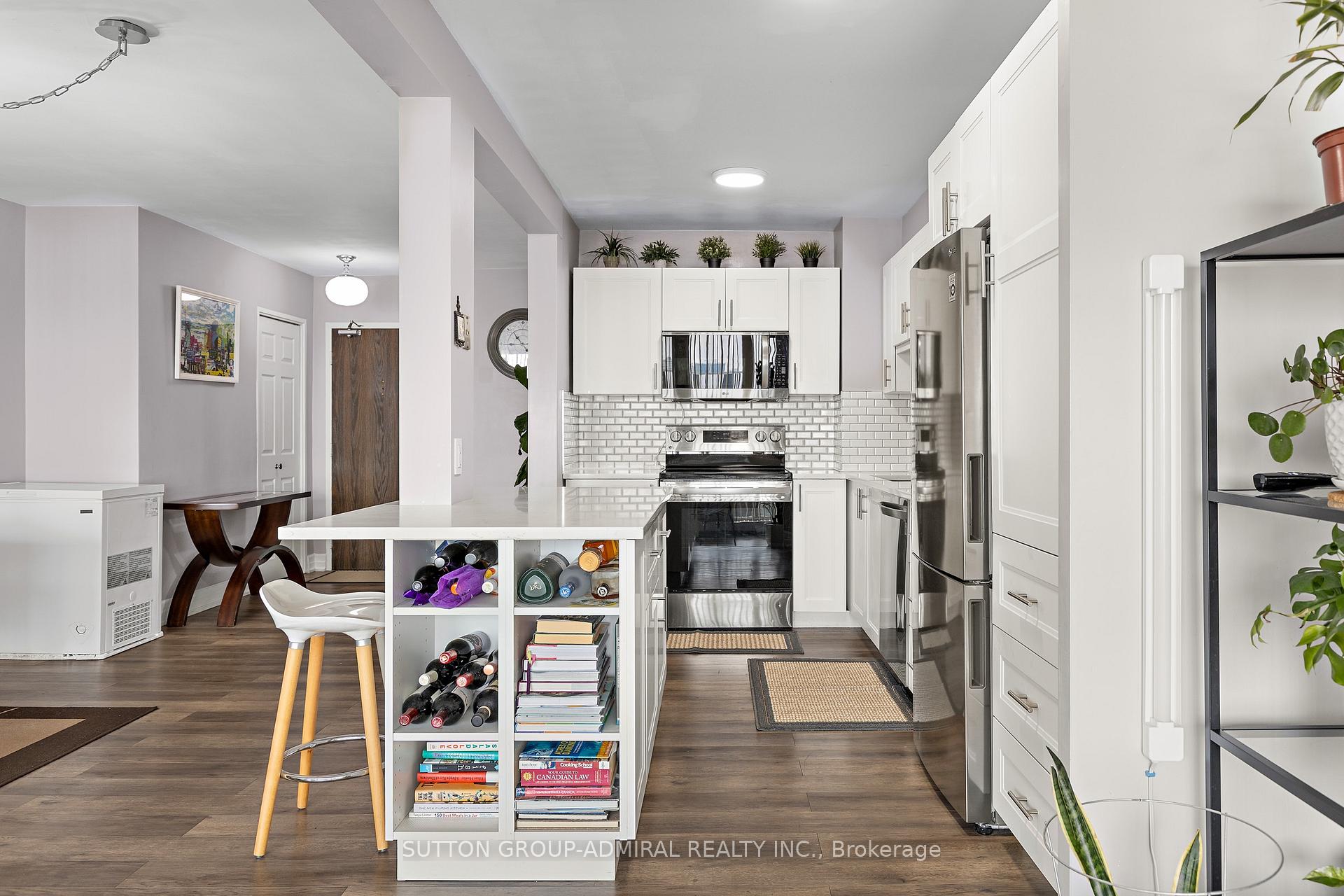 Photo 21 of Unit 513, 1 Four Winds Drive, North York, York University Heights — HOMEH