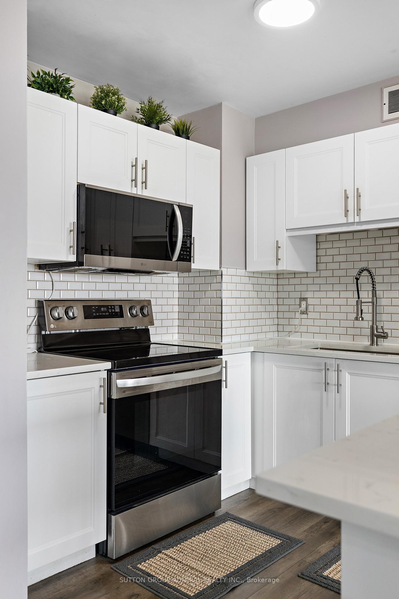 Photo 22 of Unit 513, 1 Four Winds Drive, North York, York University Heights — HOMEH