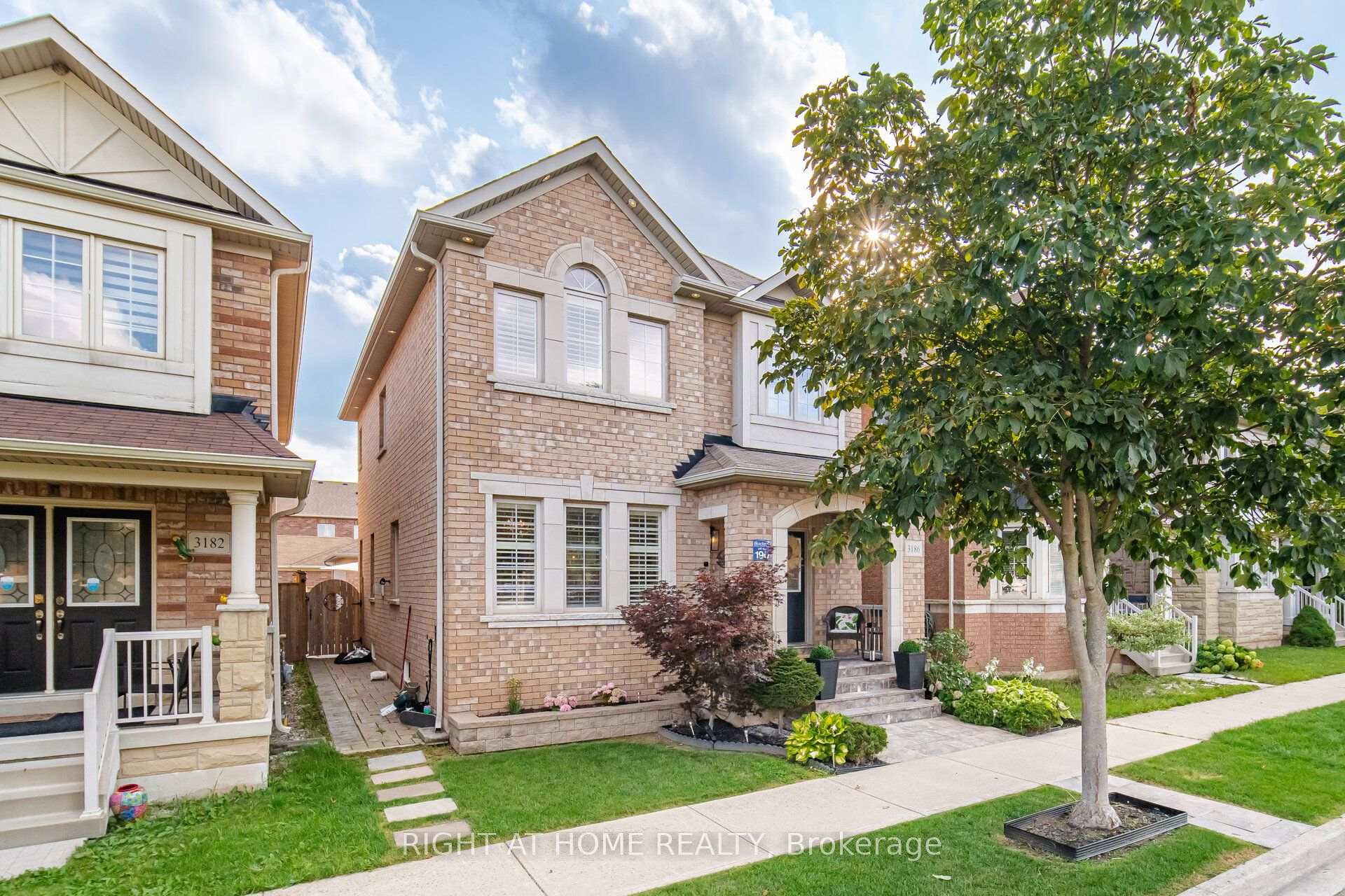Photo 2 of 3186 Robert Brown Boulevard, Oakville, Glenorchy — HOMEH