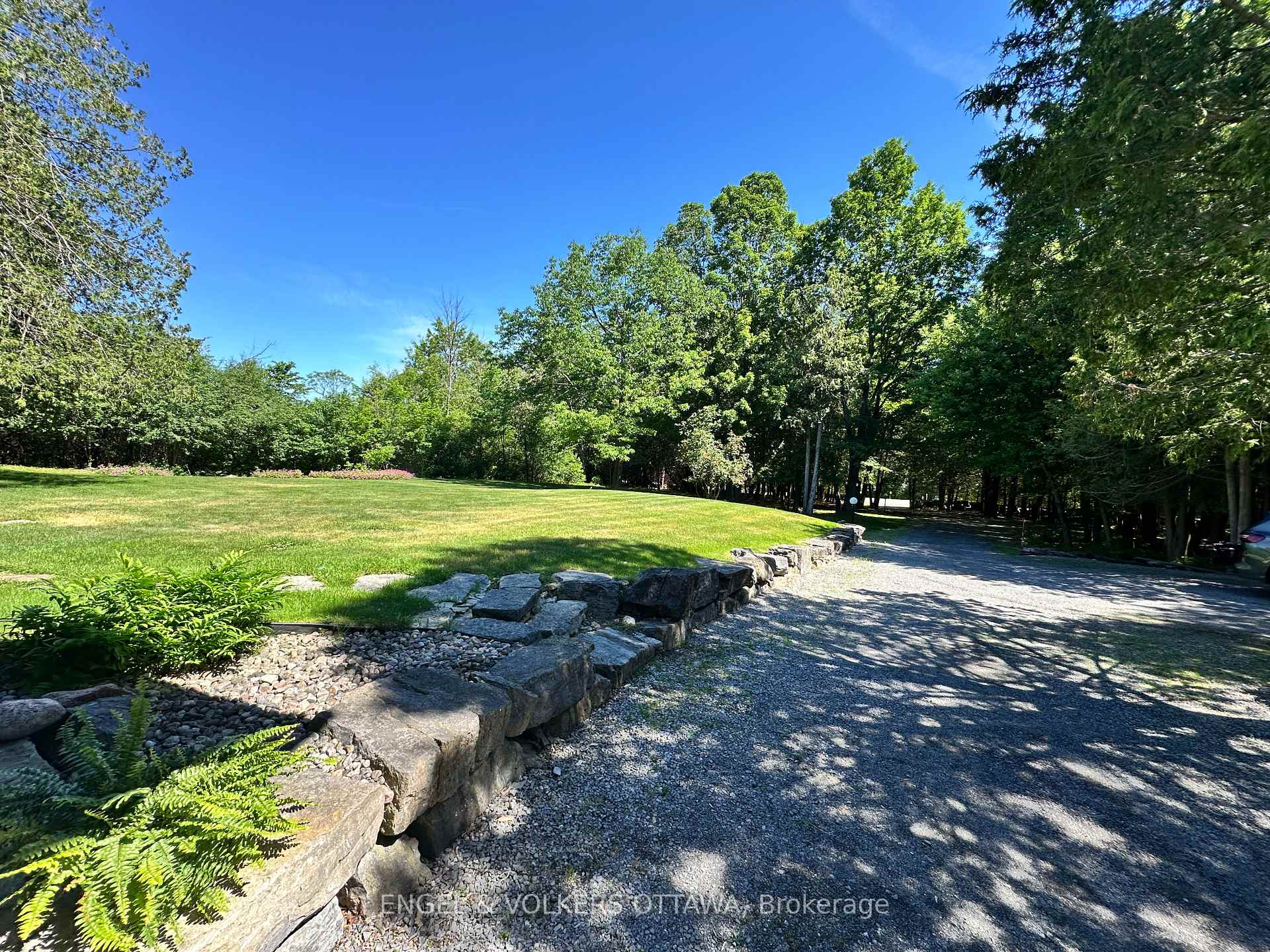 Photo 7 of 4637 Northwoods Drive, Ottawa, Constance Bay — HOMEH