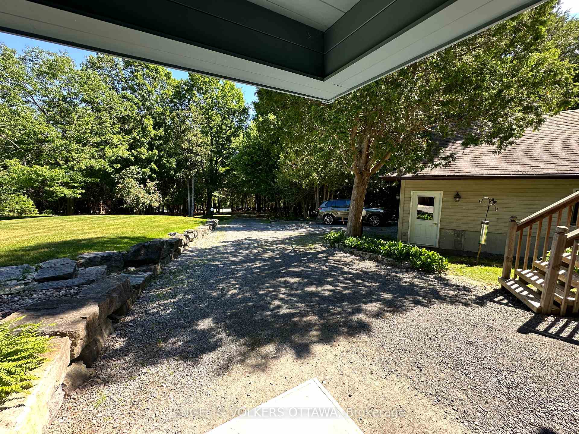 Photo 8 of 4637 Northwoods Drive, Ottawa, Constance Bay — HOMEH