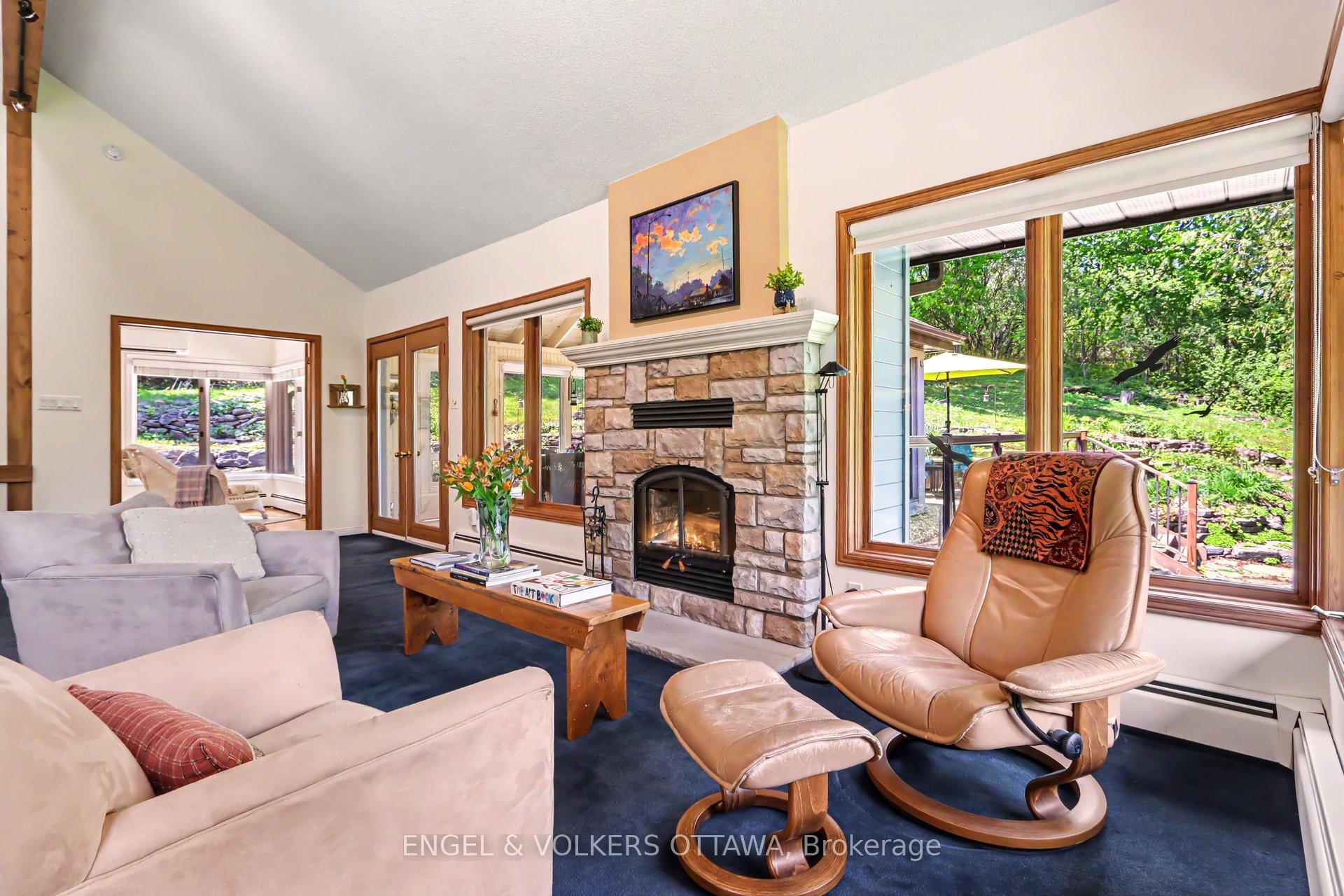 Photo 16 of 4637 Northwoods Drive, Ottawa, Constance Bay — HOMEH