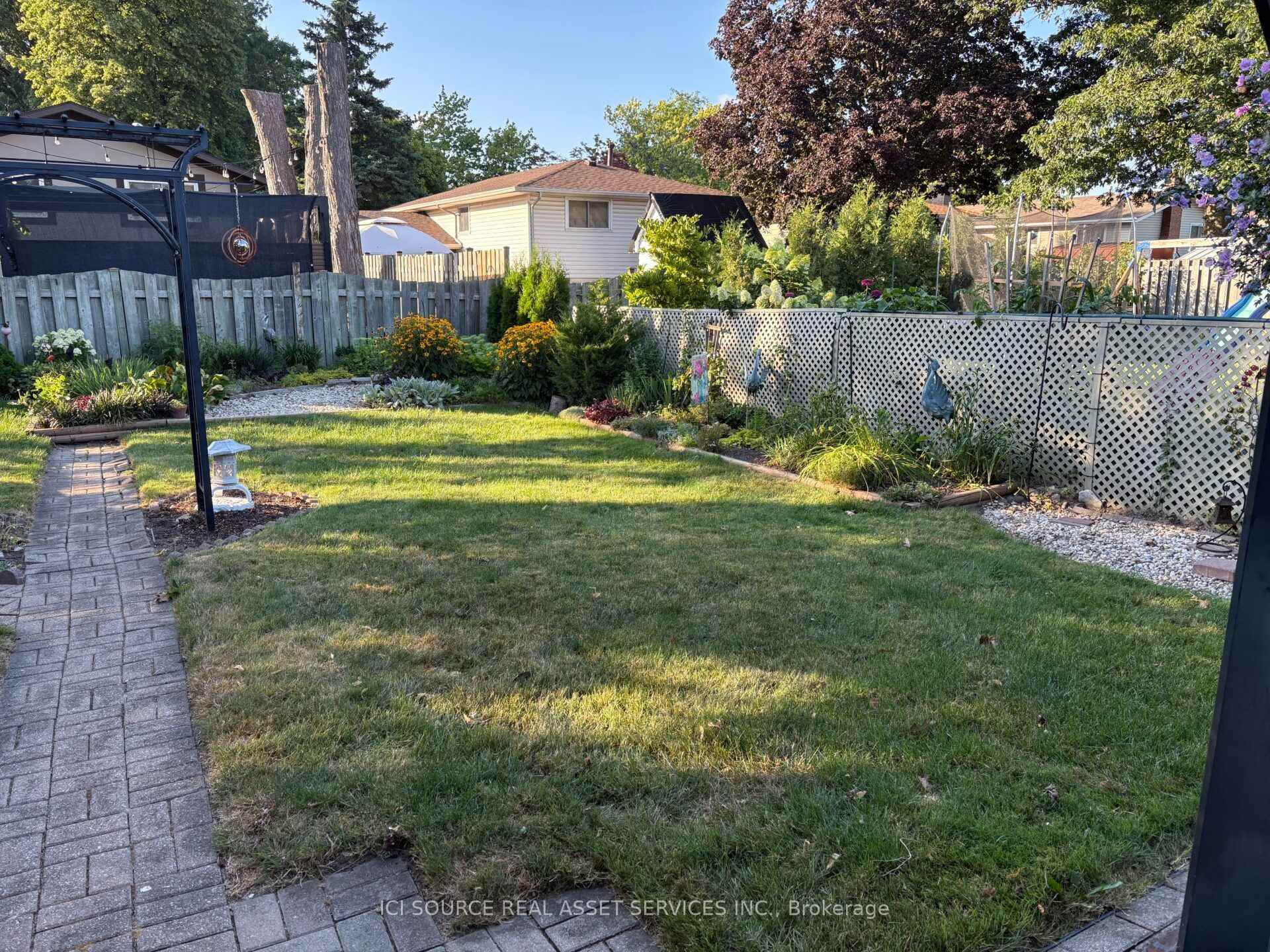 Photo 6 of 9440 Chestnut Drive, Windsor — HOMEH