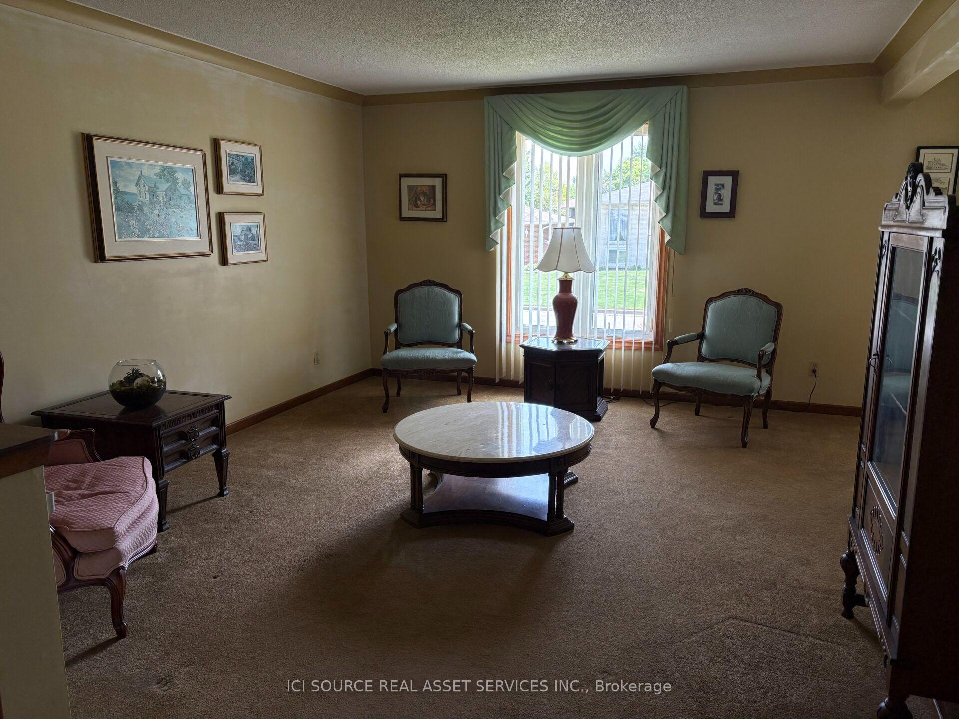 Photo 12 of 9440 Chestnut Drive, Windsor — HOMEH