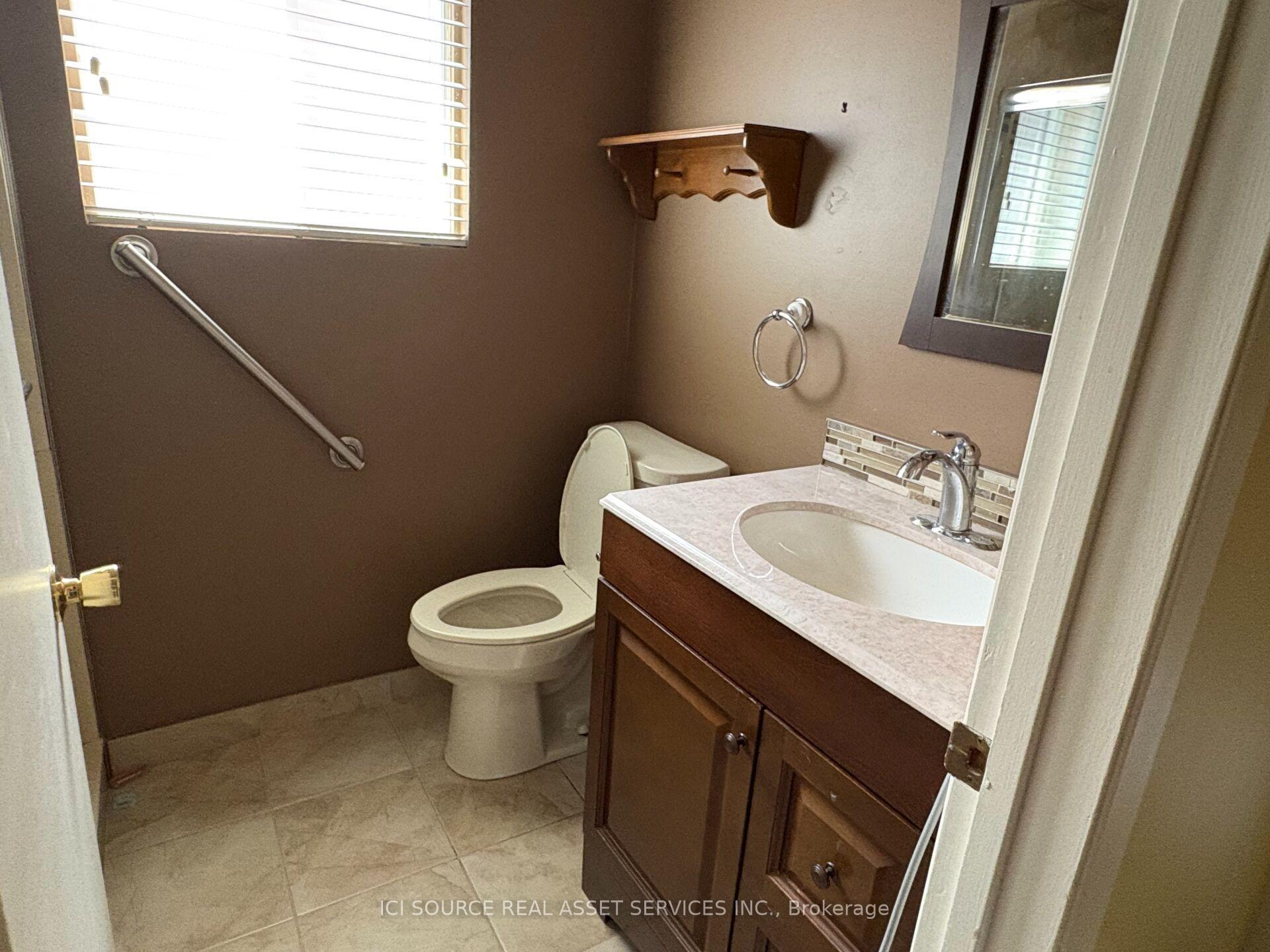 Photo 18 of 9440 Chestnut Drive, Windsor — HOMEH