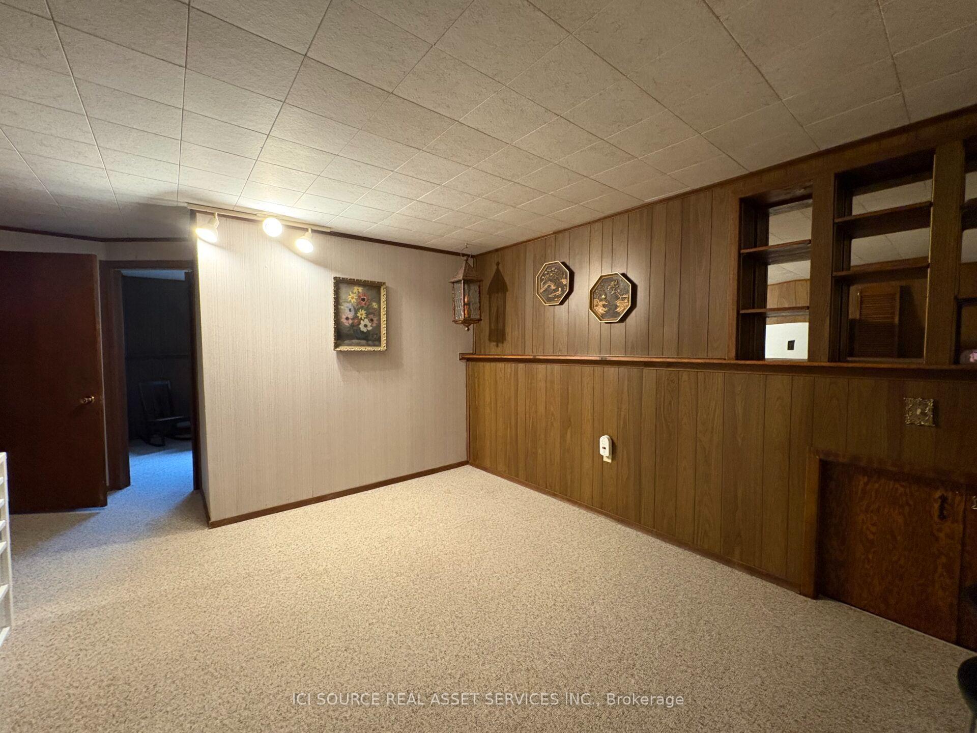 Photo 21 of 9440 Chestnut Drive, Windsor — HOMEH