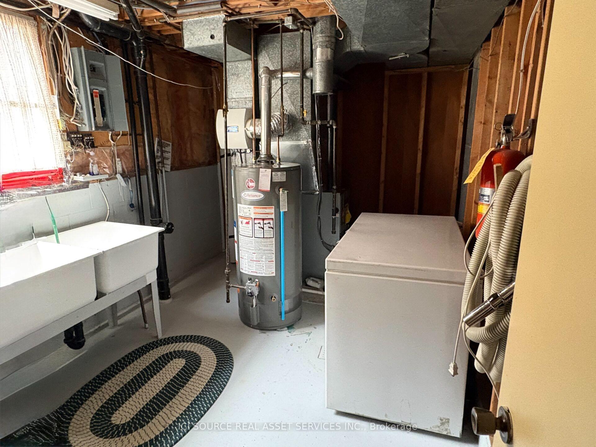 Photo 26 of 9440 Chestnut Drive, Windsor — HOMEH
