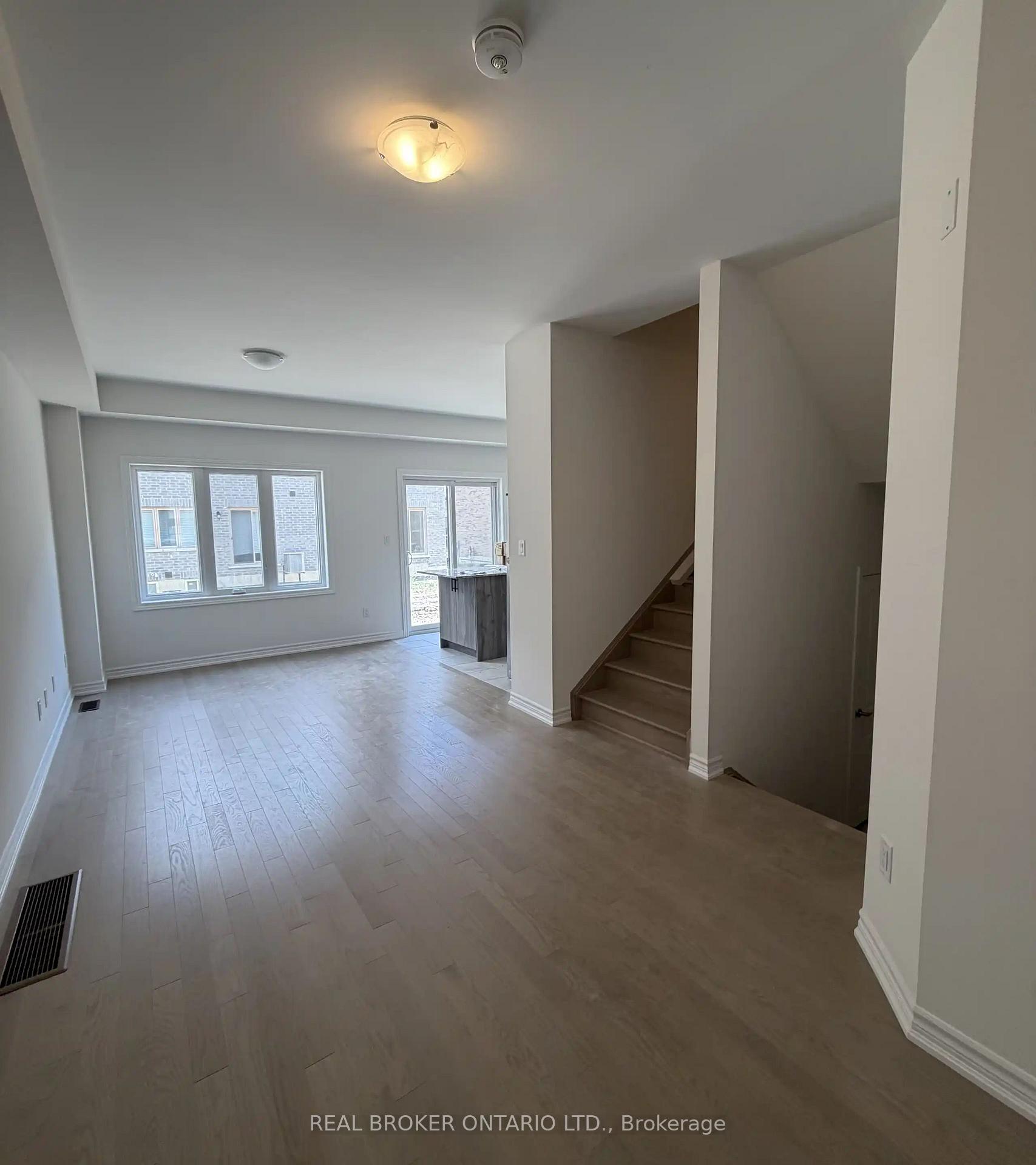 Photo 3 of 22 Brethet Heights, New Tecumseth, Beeton — HOMEH