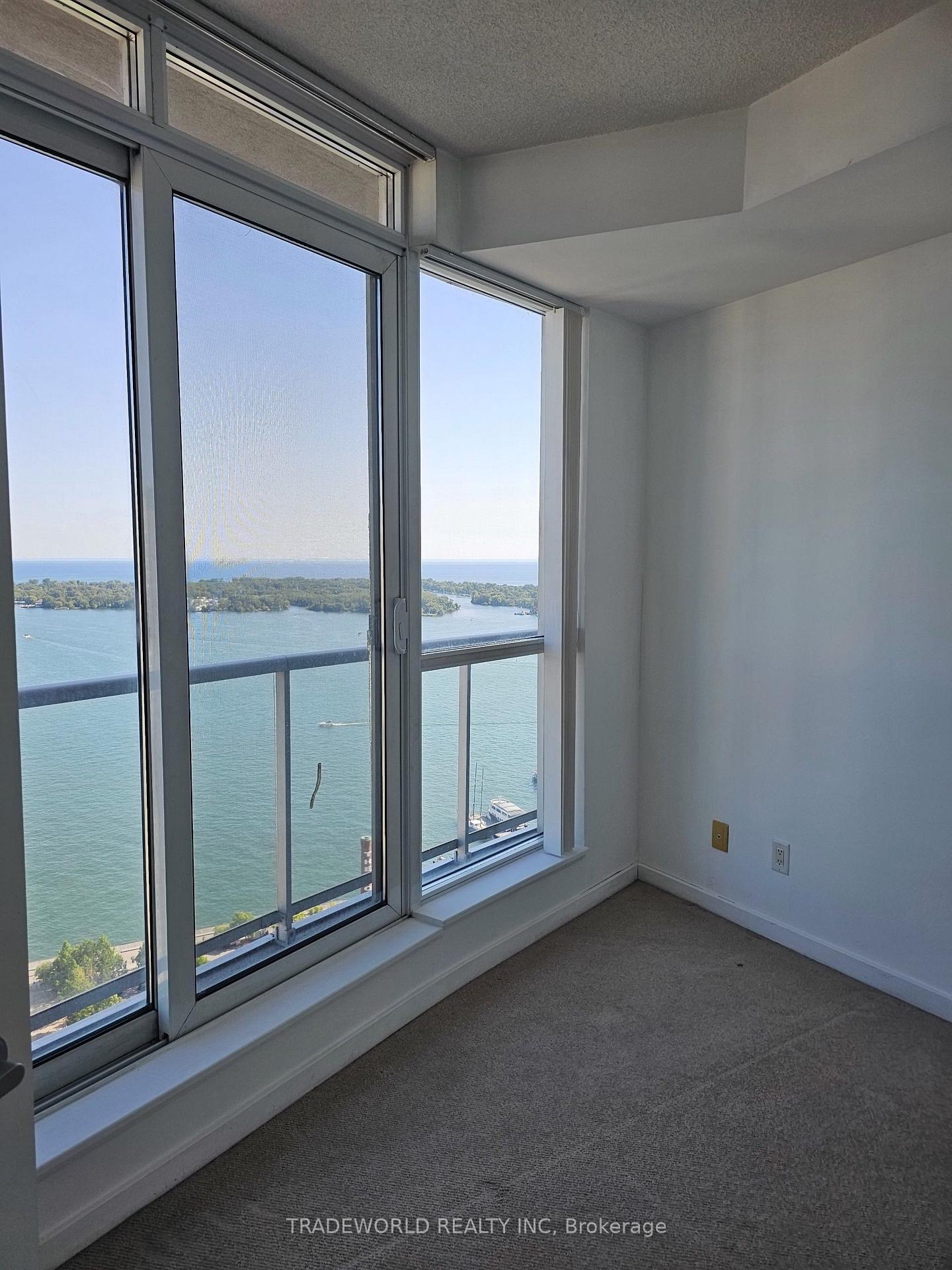 Photo 7 of Unit 3505, 208 Queens Quay W, Toronto, Waterfront Communities — HOMEH