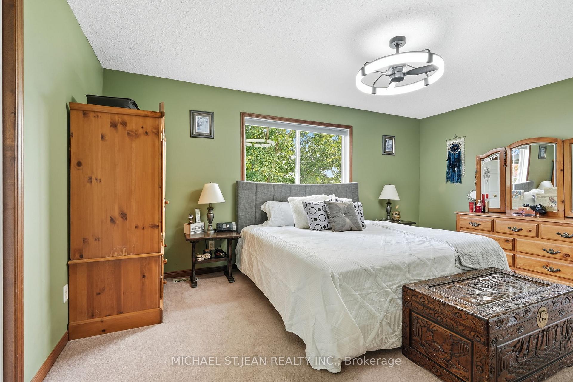 Photo 17 of 3557 Grimsby Road, Grimsby, Grimsby Escarpment — HOMEH