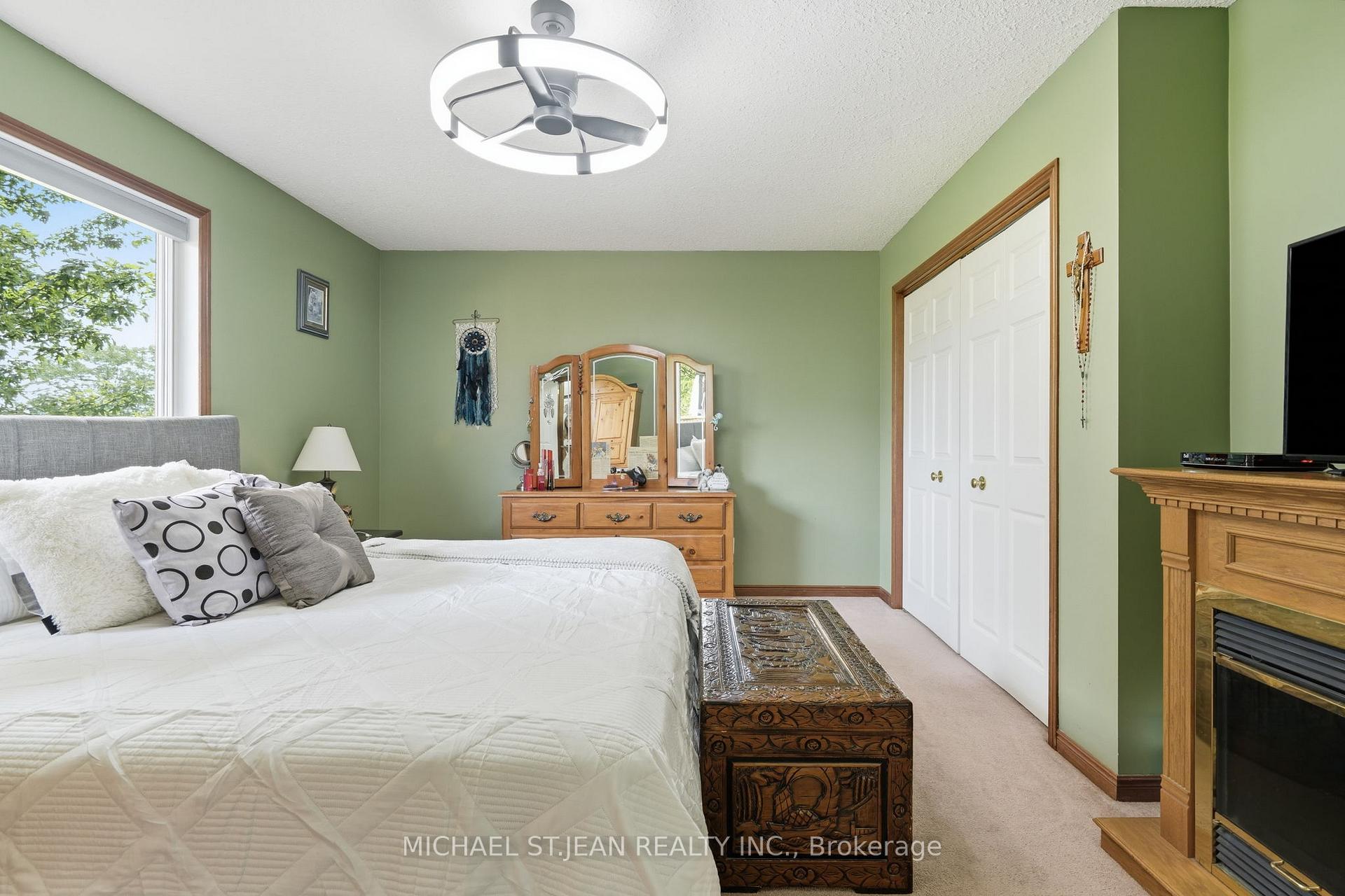 Photo 18 of 3557 Grimsby Road, Grimsby, Grimsby Escarpment — HOMEH