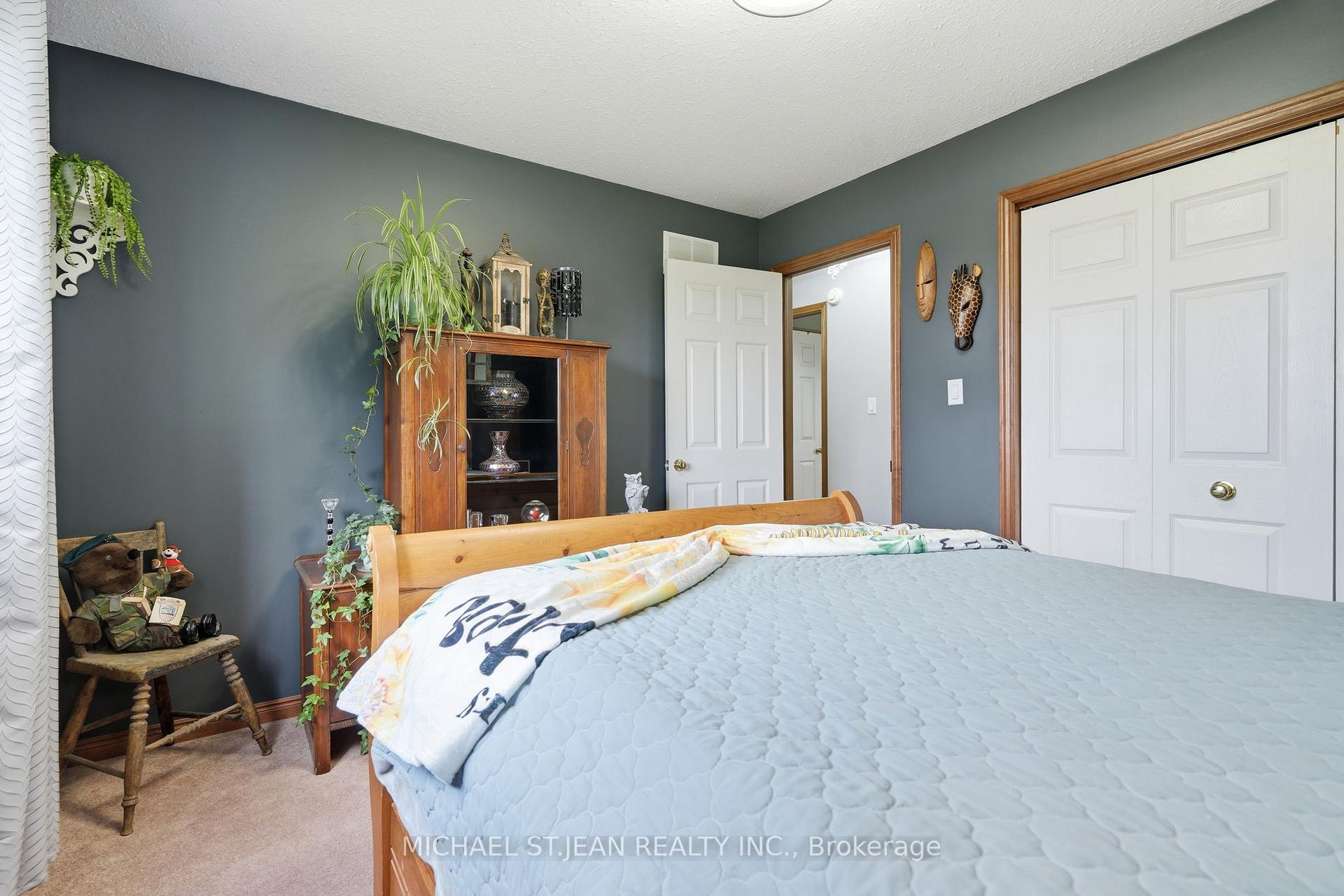 Photo 21 of 3557 Grimsby Road, Grimsby, Grimsby Escarpment — HOMEH