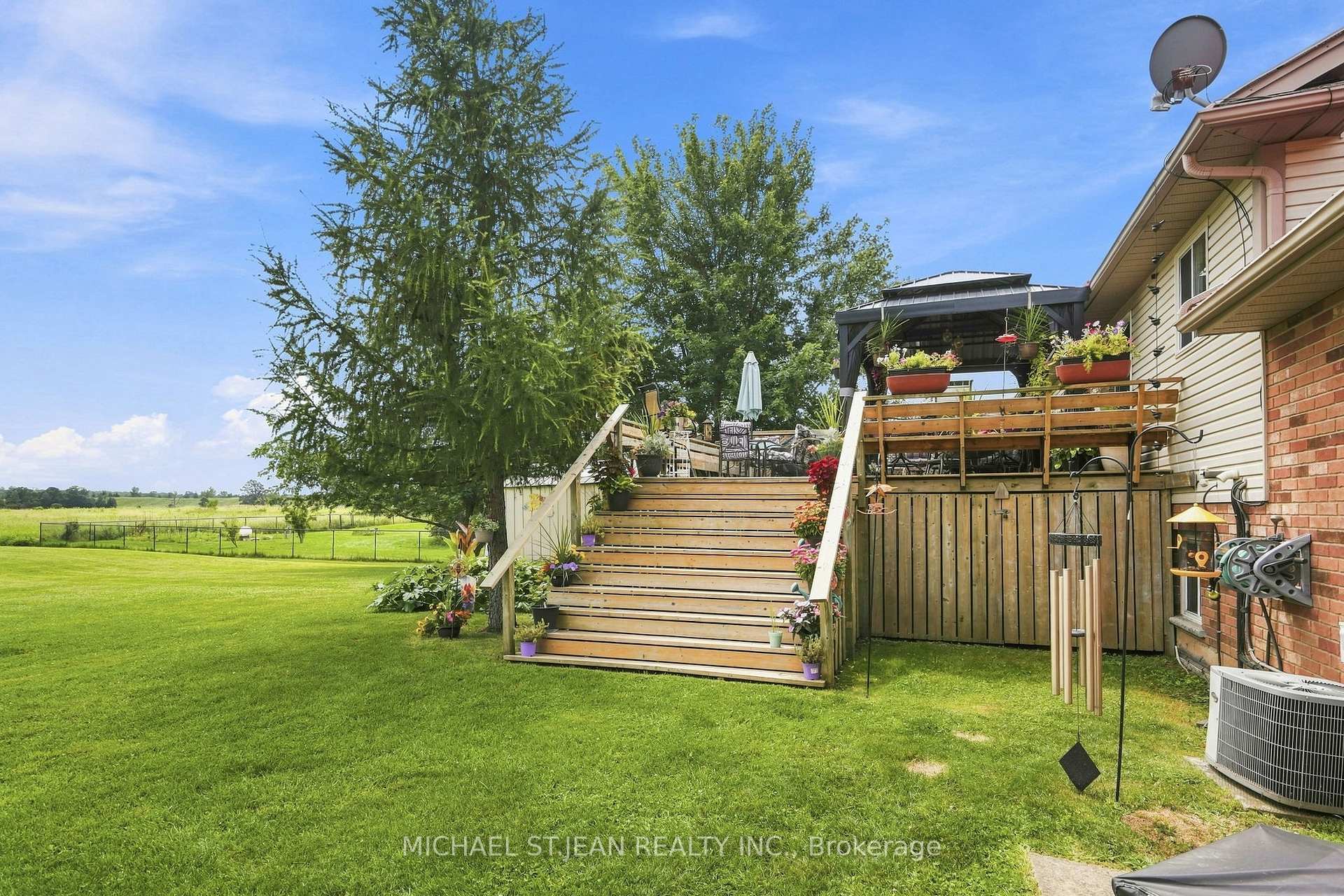 Photo 39 of 3557 Grimsby Road, Grimsby, Grimsby Escarpment — HOMEH