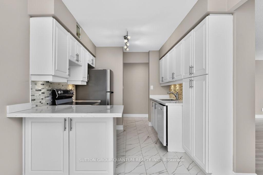 Photo 7 of Unit 709, 3605 Kariya Drive, Mississauga, City Centre — HOMEH