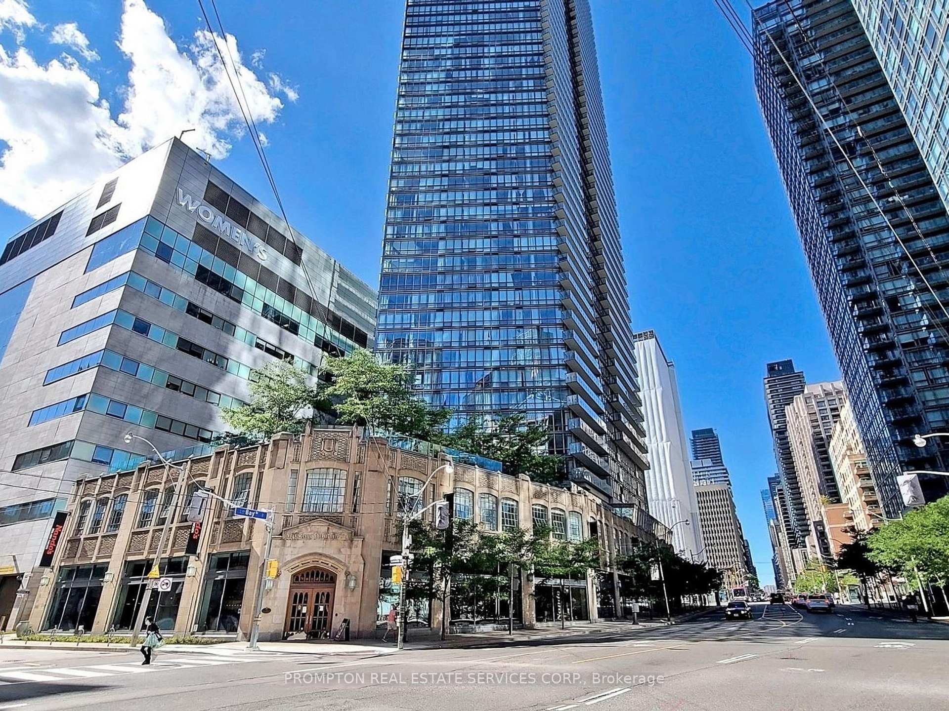 Photo of Unit 905, 832 Bay Street