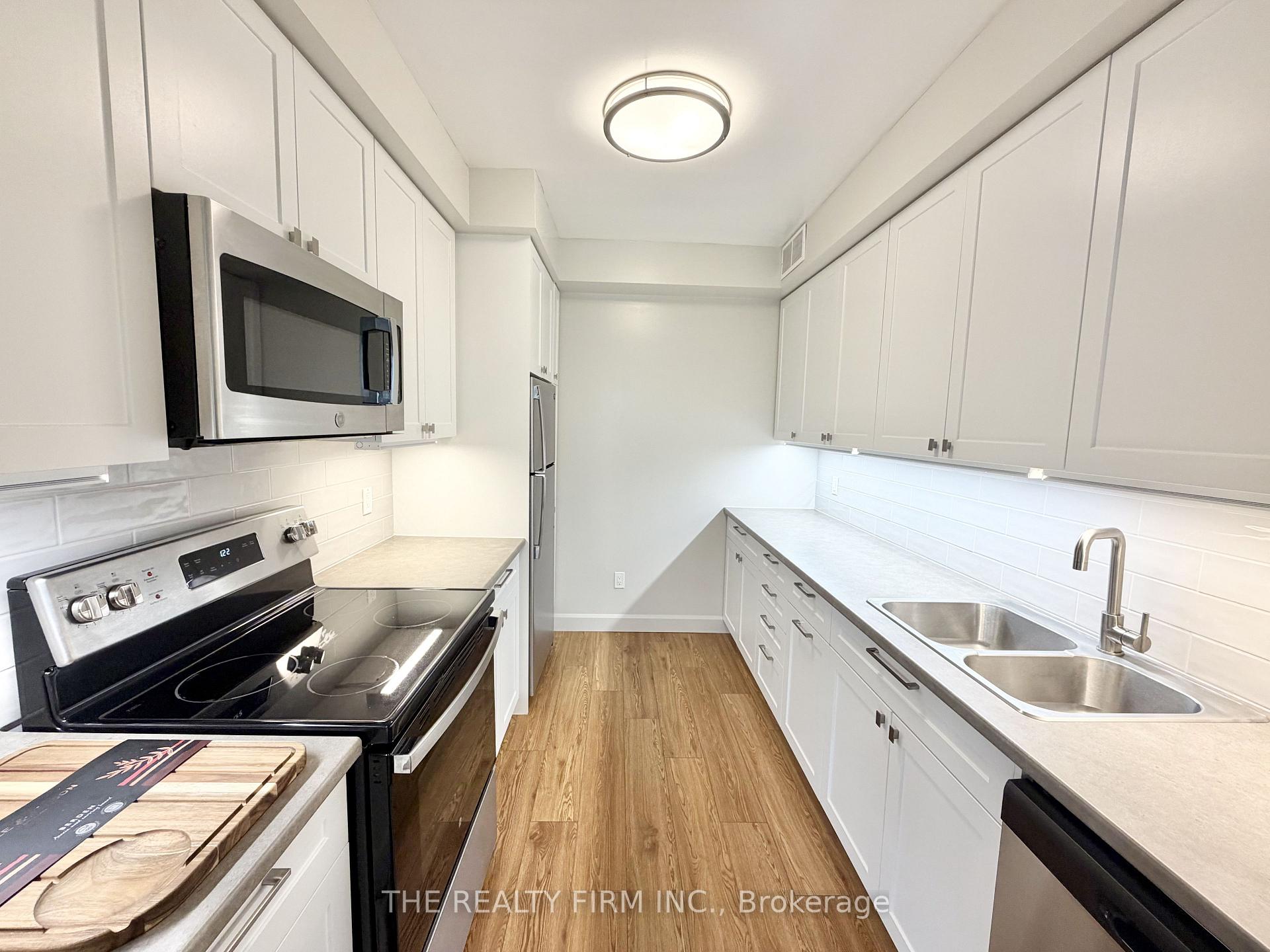 Photo 5 of Unit 801, 10 Beechwood Place, London, South F — HOMEH
