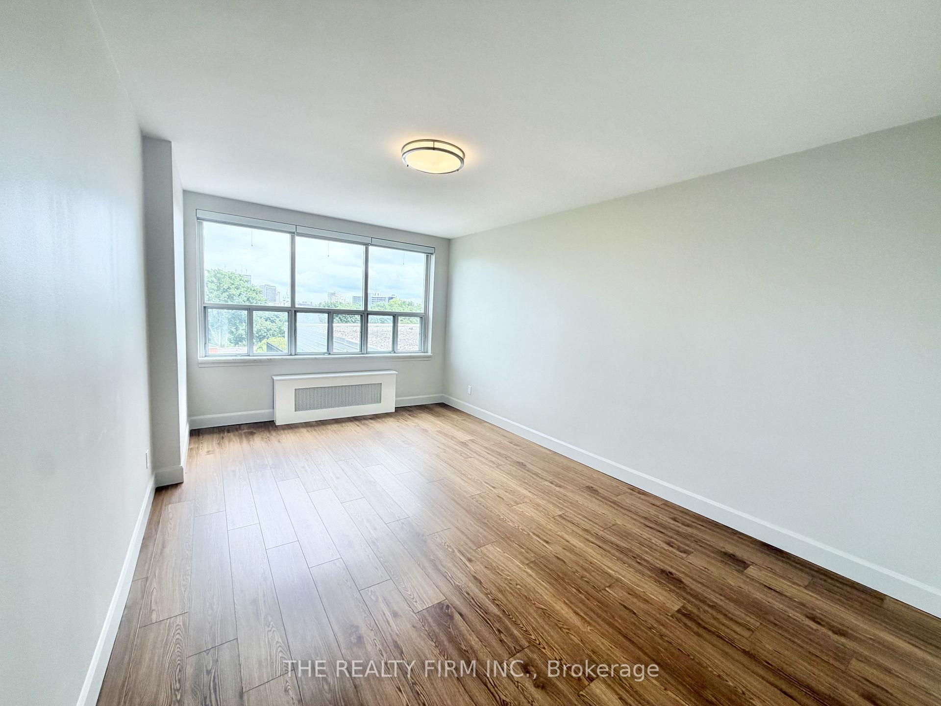 Photo 11 of Unit 801, 10 Beechwood Place, London, South F — HOMEH